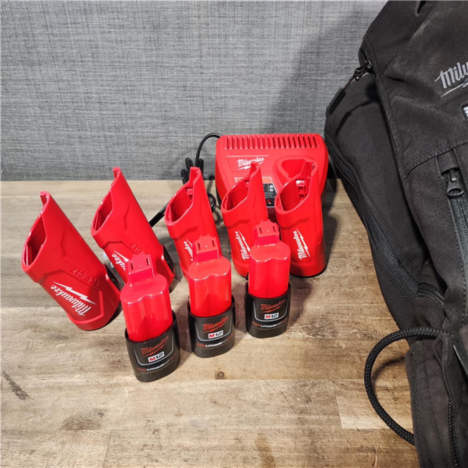 HOUSTON LOCATION - AS-IS MILWAUKEE 4 HEATED CLOTHING COMBO KIT