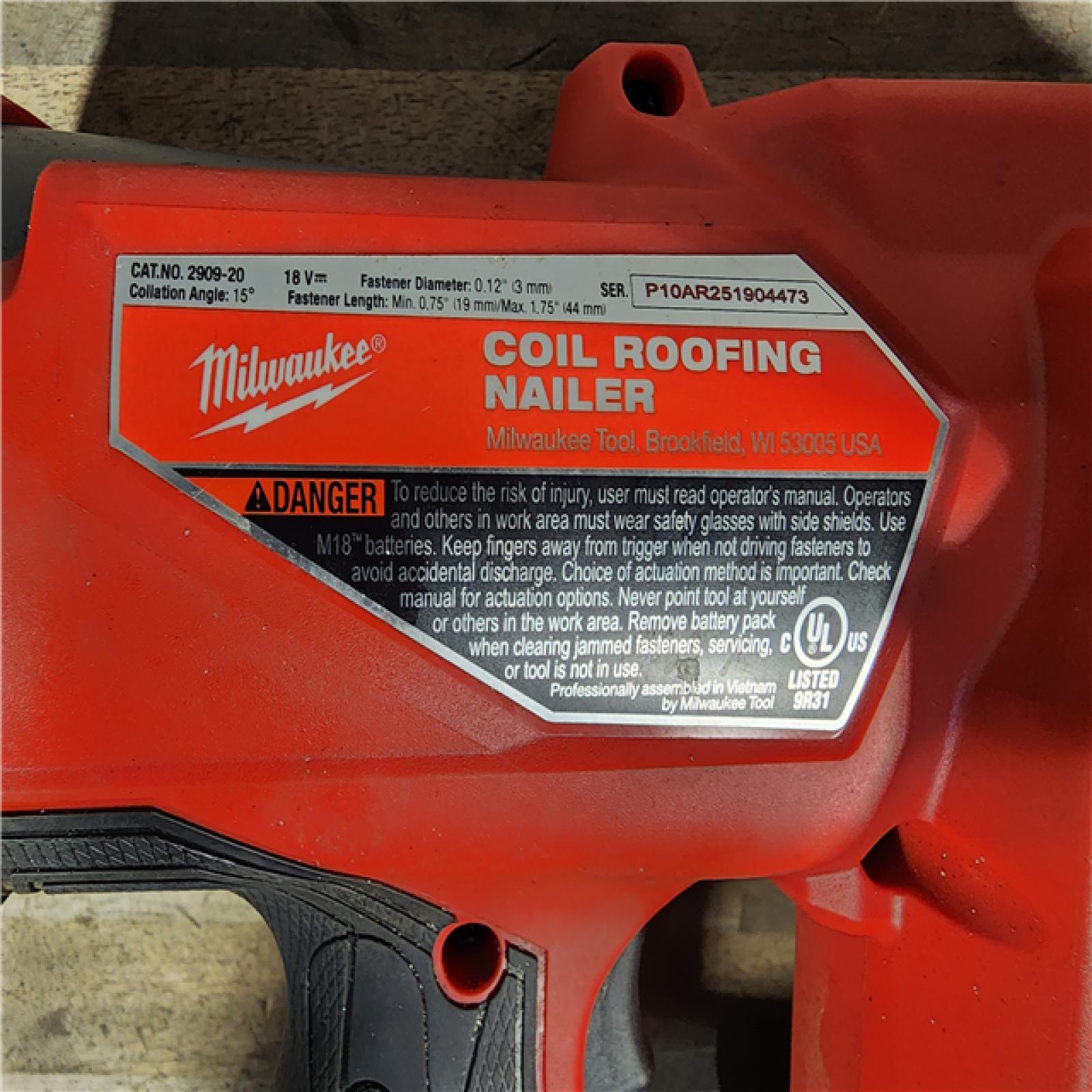 HOUSTON LOCATION - AS-IS Milwaukee M18 FUEL 18-Volt Lithium-Ion Brushless Cordless Coil Roofing Nailer (Tool Only)