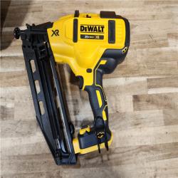 HOUSTON LOCATION - AS-IS DEWALT 20V MAX XR 16-Gauge Electric Cordless Angled Finishing Nailer Kit