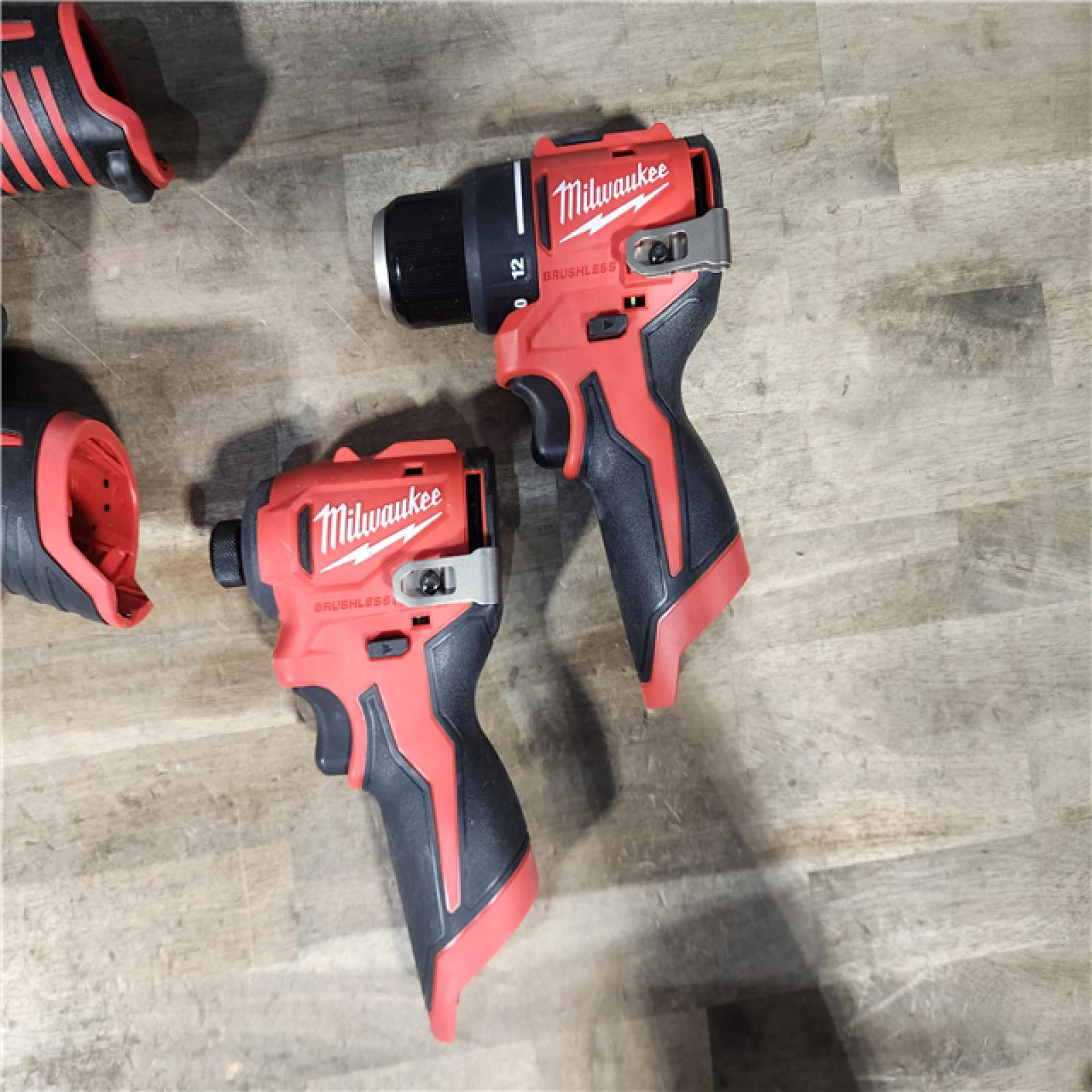 HOUSTON LOCATION - AS-IS MILWAUKEE 4 TOOL COMBO KIT W/ (2) BATTERY & CHARGER