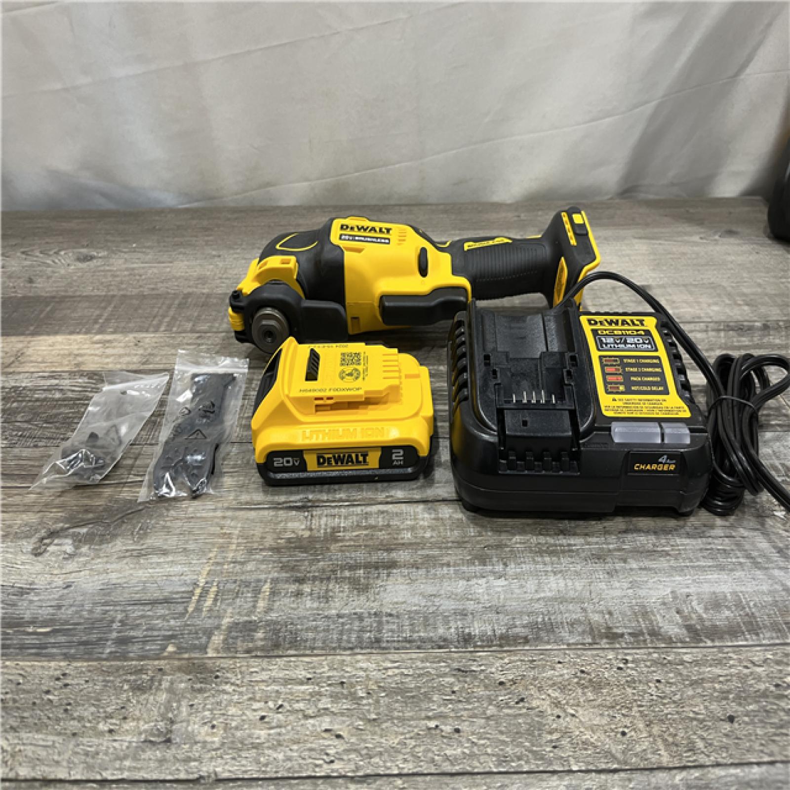 AS-IS DEWALT ATOMIC 20V MAX Cordless Brushless Oscillating Multi Tool Kit
