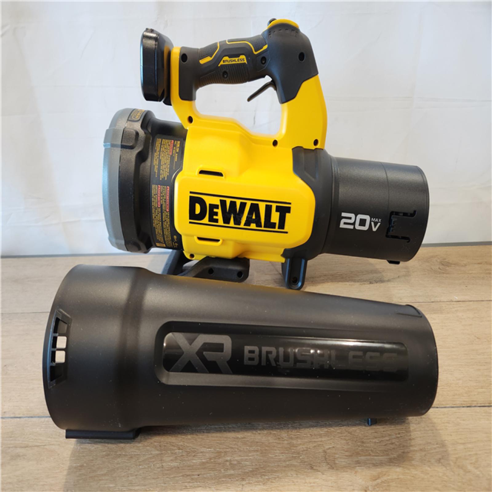 AS-IS- DEWALT 20V MAX XR Brushless Cordless Blower Kit