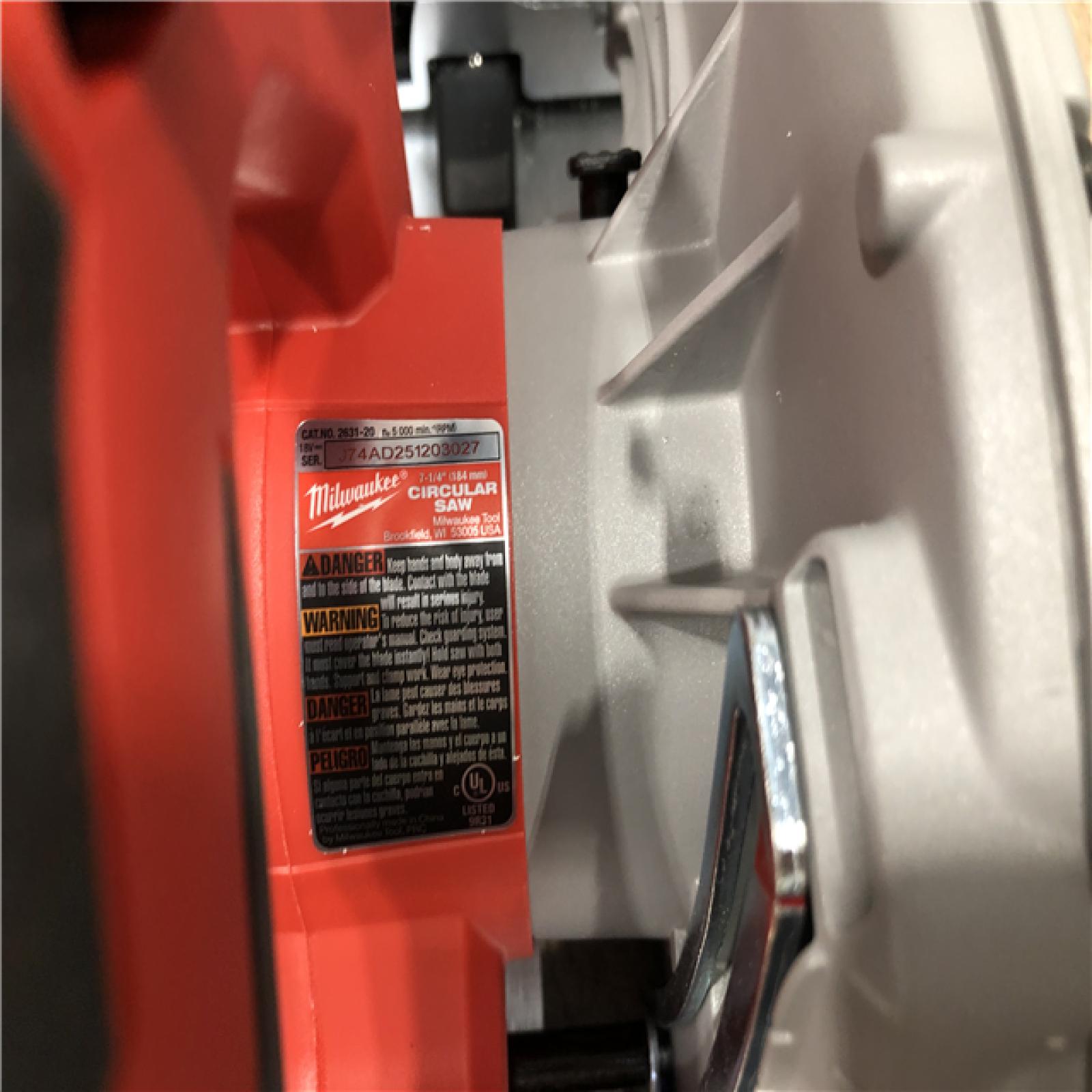 AS-IS Milwaukee 18V Lithium-Ion Brushless Cordless 7-1/4 in. Circular Saw (Tool-Only)