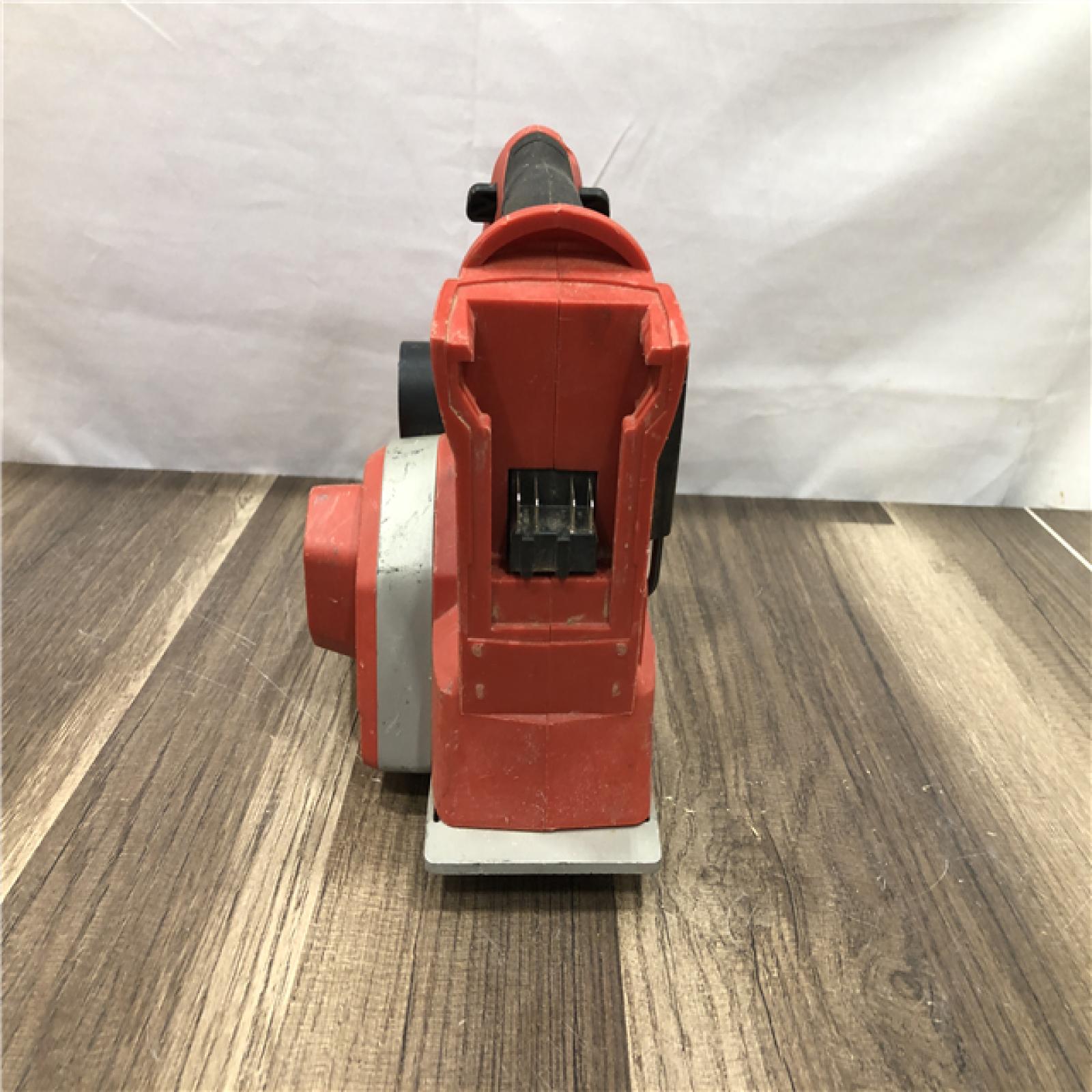 AS-IS Milwaukee M18 18V Lithium-Ion Cordless 3-1/4 in. Planer (Tool-Only)