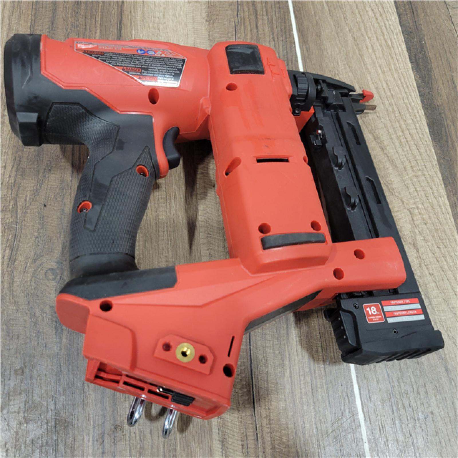 AS-IS Milwaukee  M18 FUEL 18-Volt Lithium-Ion Brushless Cordless 18-Gauge 1/4 in. Narrow Crown Stapler (Tool-Only)