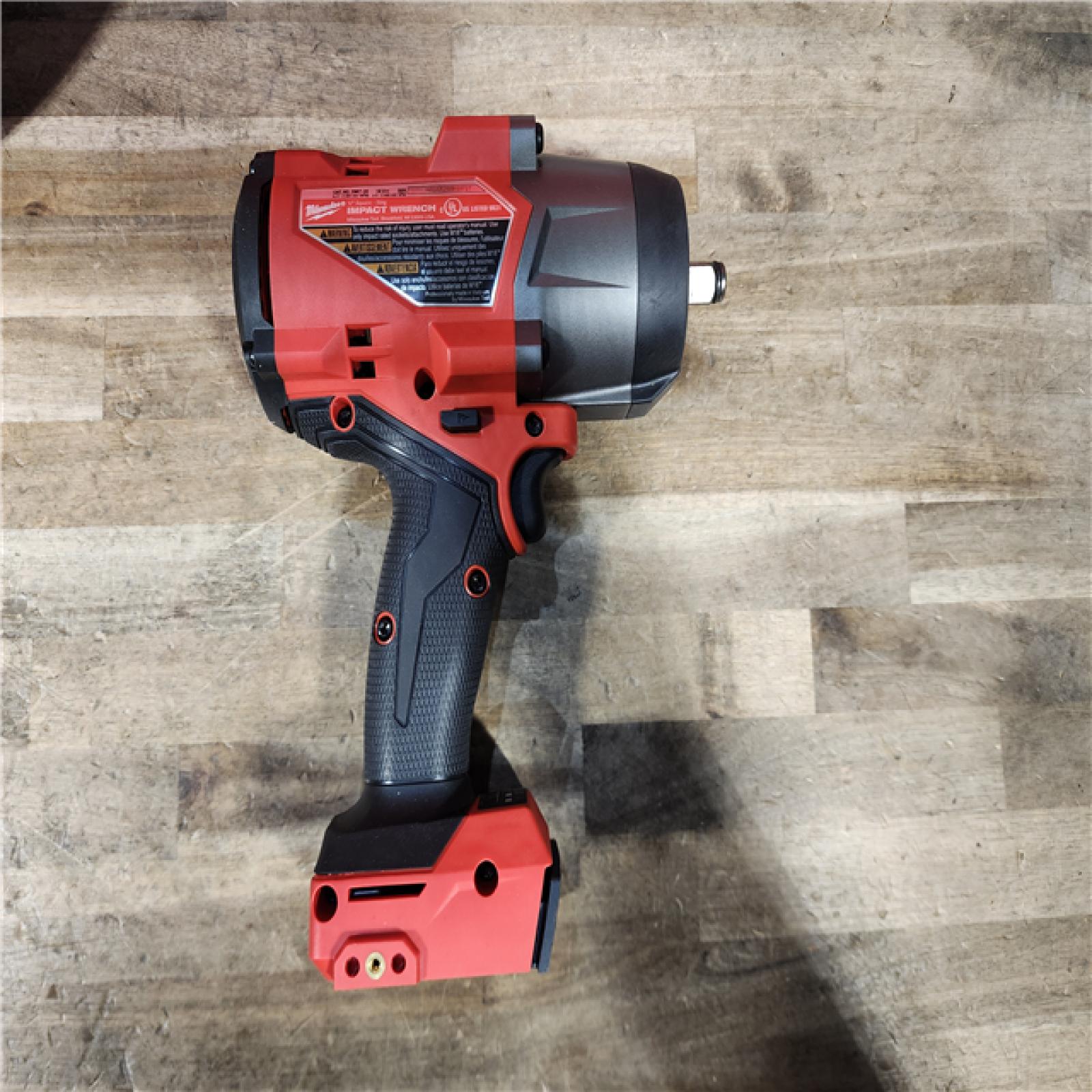 HOUSTON LOCATION - AS-IS (APPEARS LIKE NEW) Milwaukee FUEL 18V Lithium-Ion Brushless Cordless 1/2 in. Impact Wrench w/Friction Ring Kit
