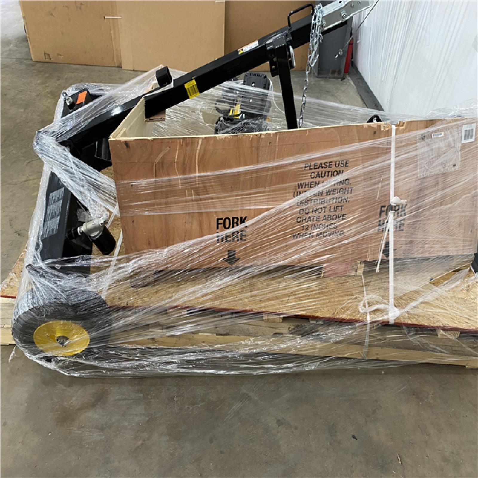 Houston Location AS IS - Champion 37 Ton Log Splitter