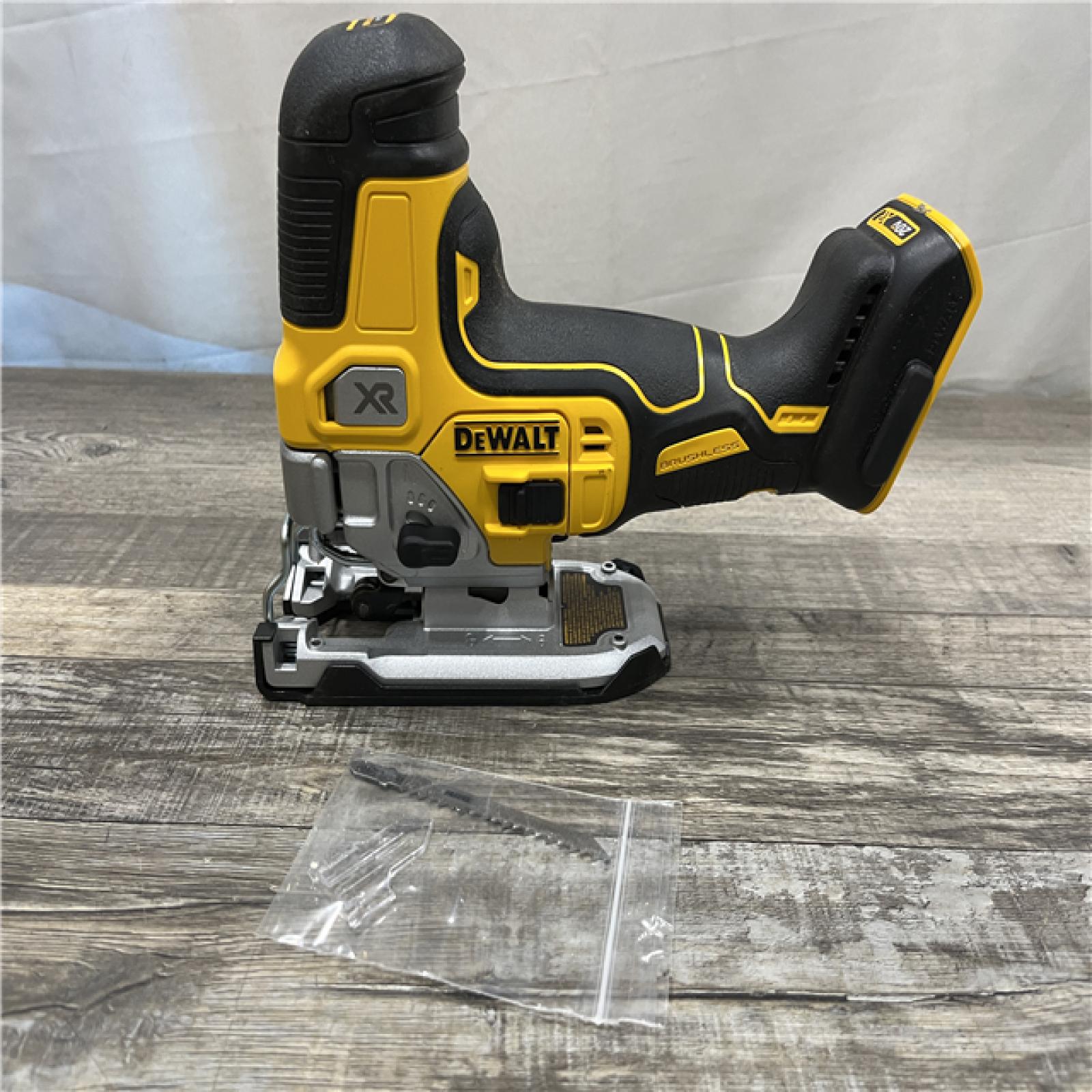 AS-IS DEWALT 20V MAX XR Cordless Barrel Grip Jigsaw (Tool Only)