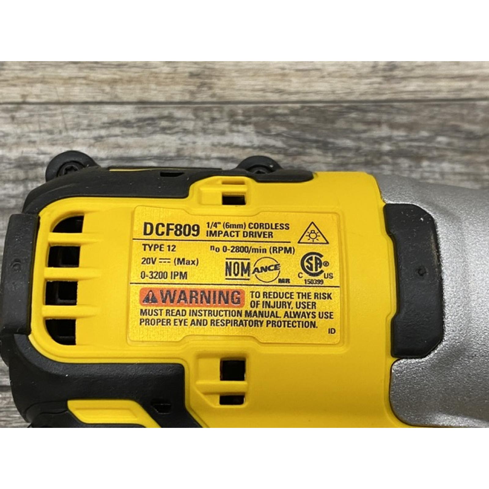 AS-IS DEWALT Atomic 20V Max Lithium-Ion Brushless Cordless Compact 1/4 in. Impact Driver Kit