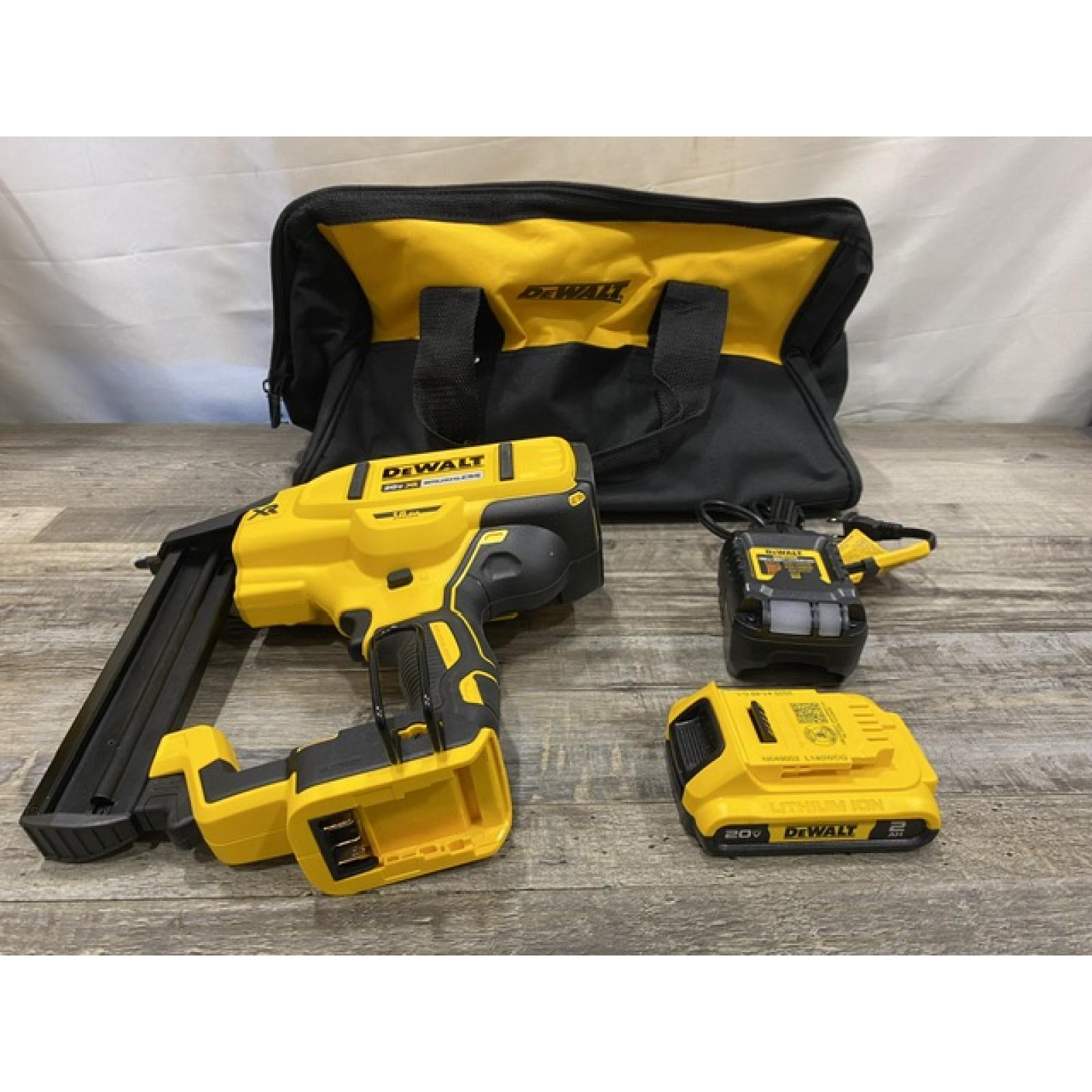 AS-IS DEWALT 20V MAX XR Lithium-Ion Cordless 18-Gauge Narrow Crown Stapler Kit