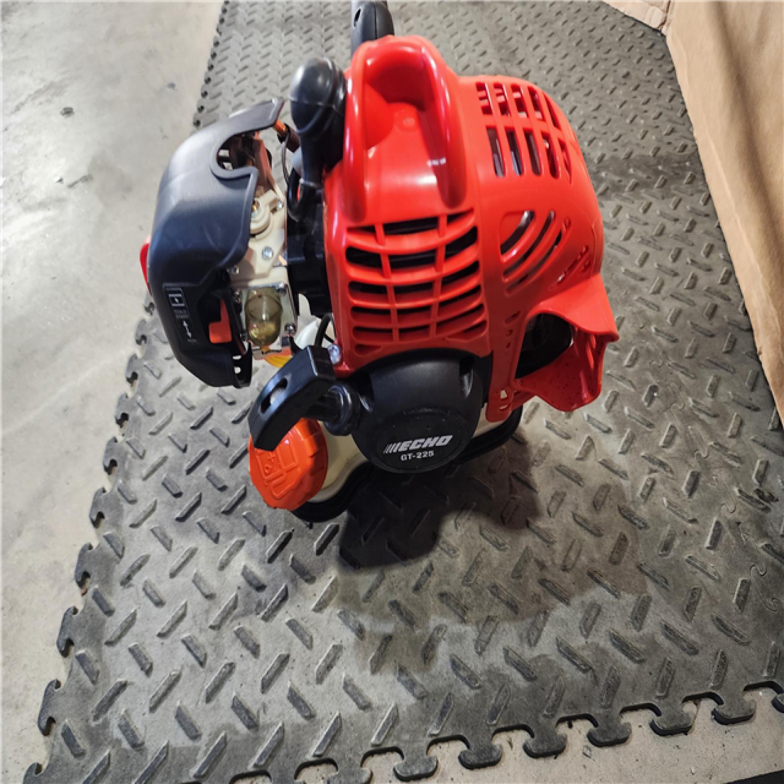 HOUSTON LOCATION - AS-IS Echo GT-225 21.2cc 2 Stroke Lightweight Durable Gas Curved Shaft String Trimmer