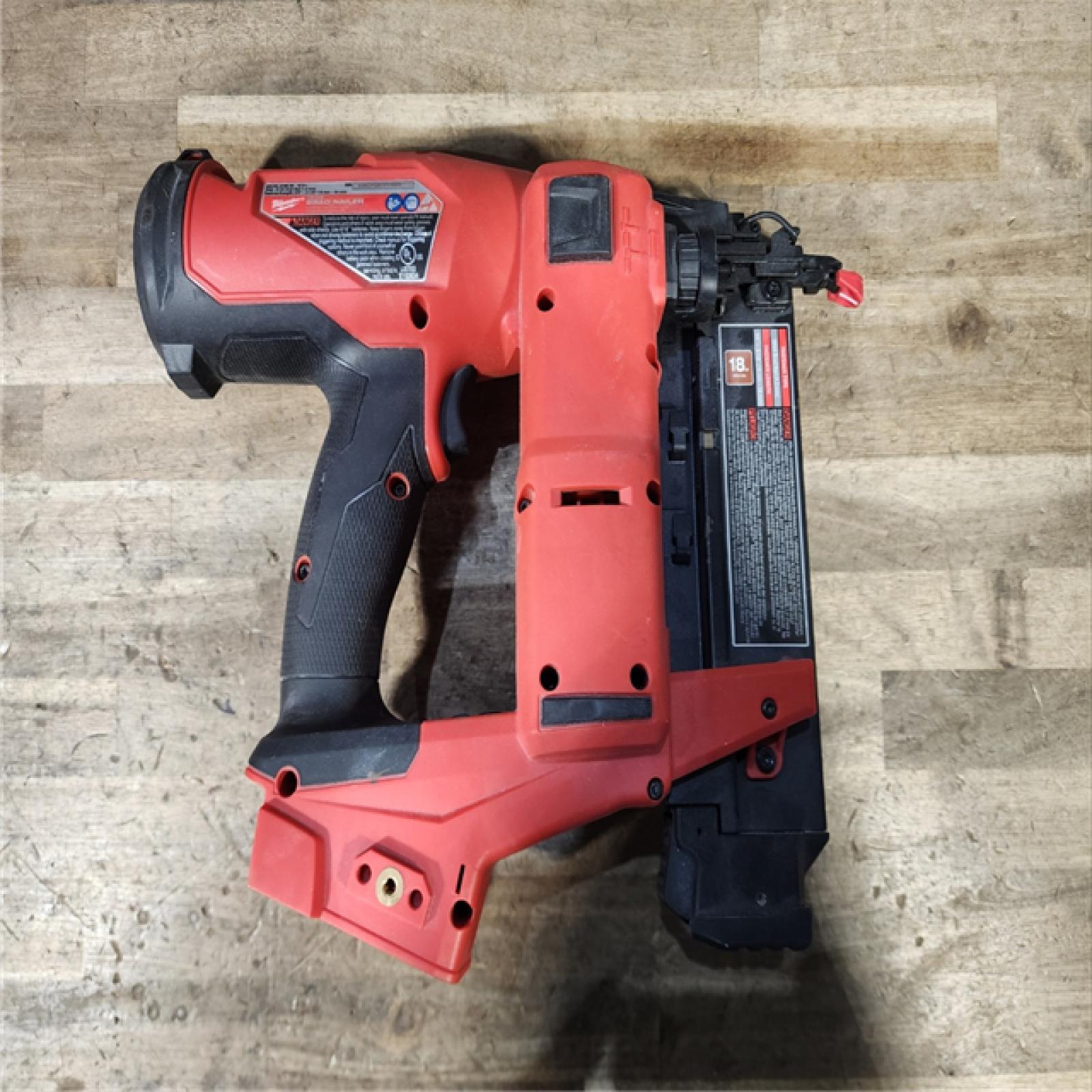 HOUSTON LOCATION - AS-IS Milwaukee M18 FUEL 18 Gauge Brad Nailer (TOOL ONLY)