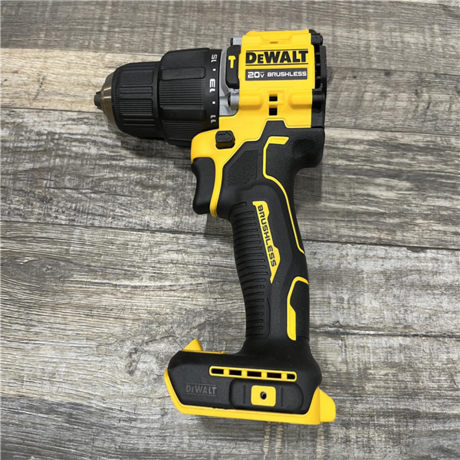 AS-IS DEWALT ATOMIC 20V Cordless 1/2 in. Compact Hammer Drill Kit