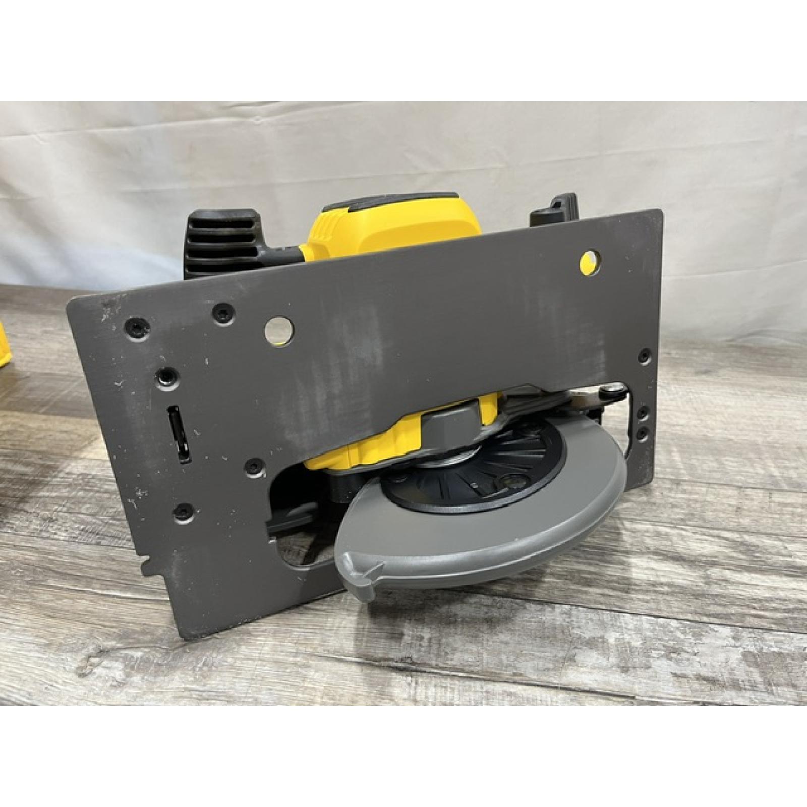 AS-IS DEWALT FLEXVOLT 60V MAX Cordless Brushless 7-1/4 in. Circular Saw with Brake (Tool Only)