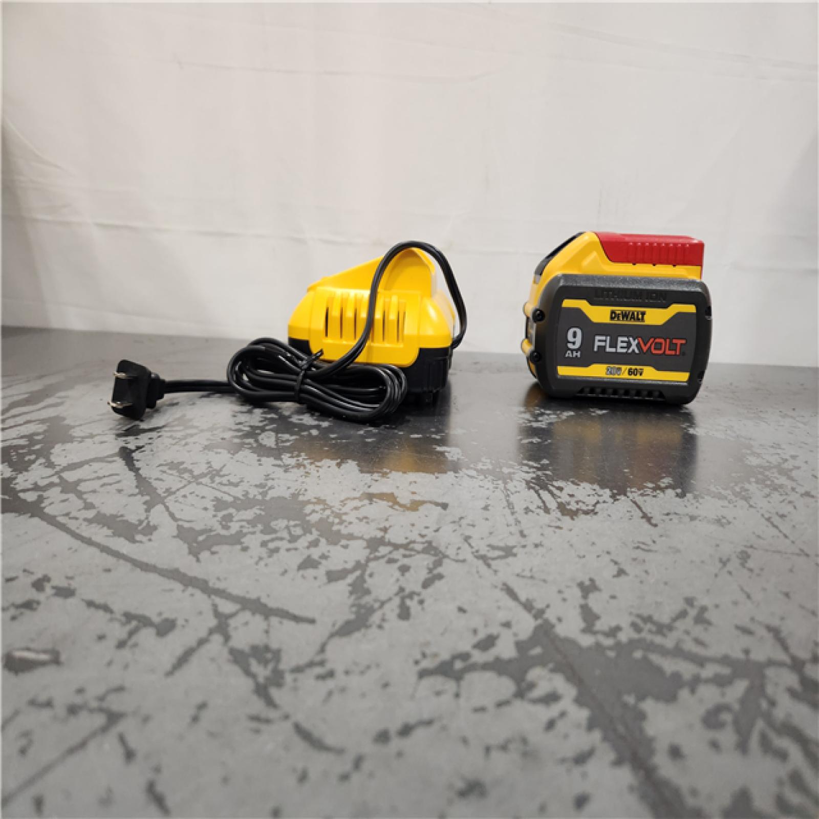 AS-IS- FLEXVOLT 20V/60V MAX Lithium-Ion 9. 0 Ah Battery Pack and Charger Starter Kit