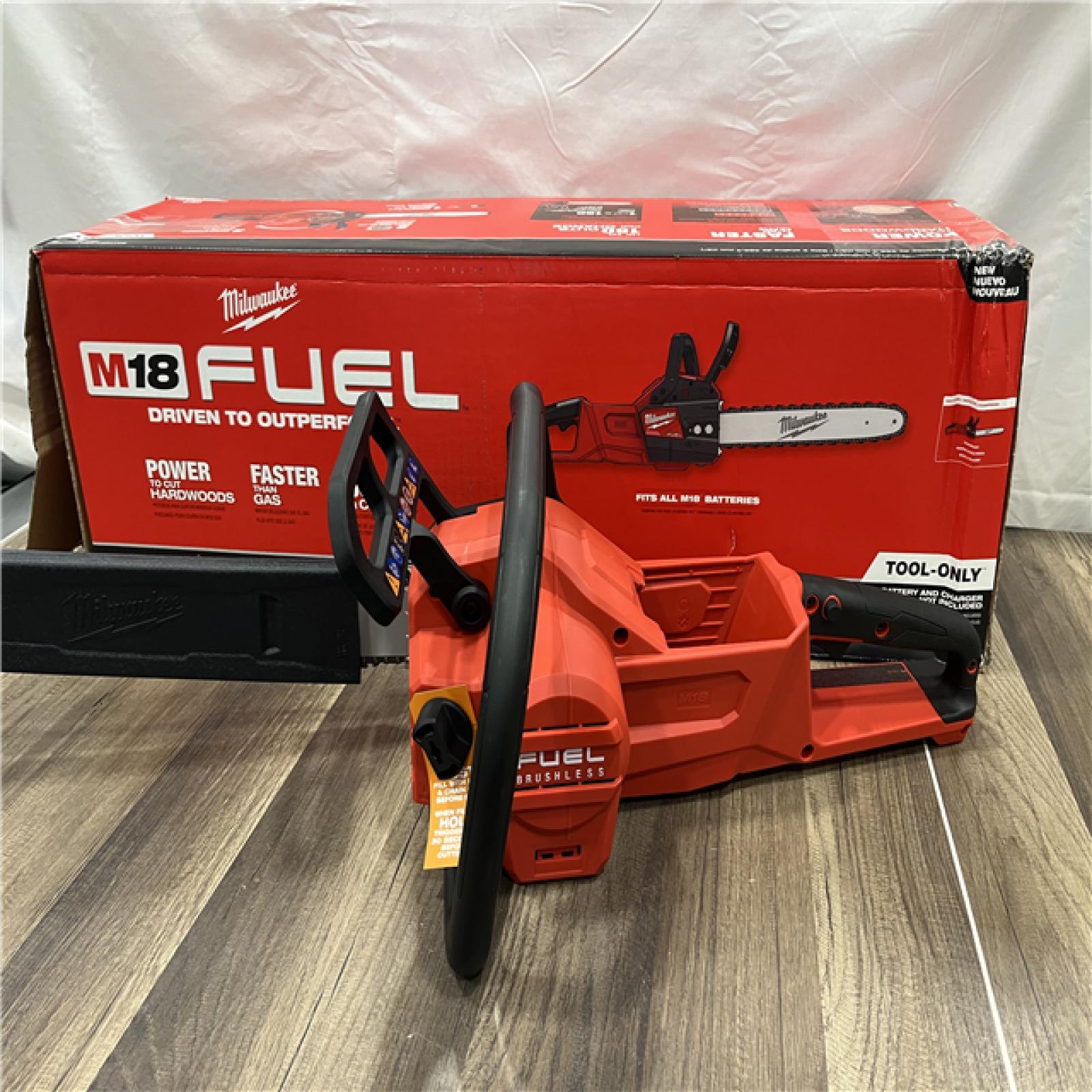 GOOD Milwaukee M18 FUEL 16  18V Li-Ion Brushless Cordless Chainsaw Tool-Only 2727-20 (TOOL ONLY)