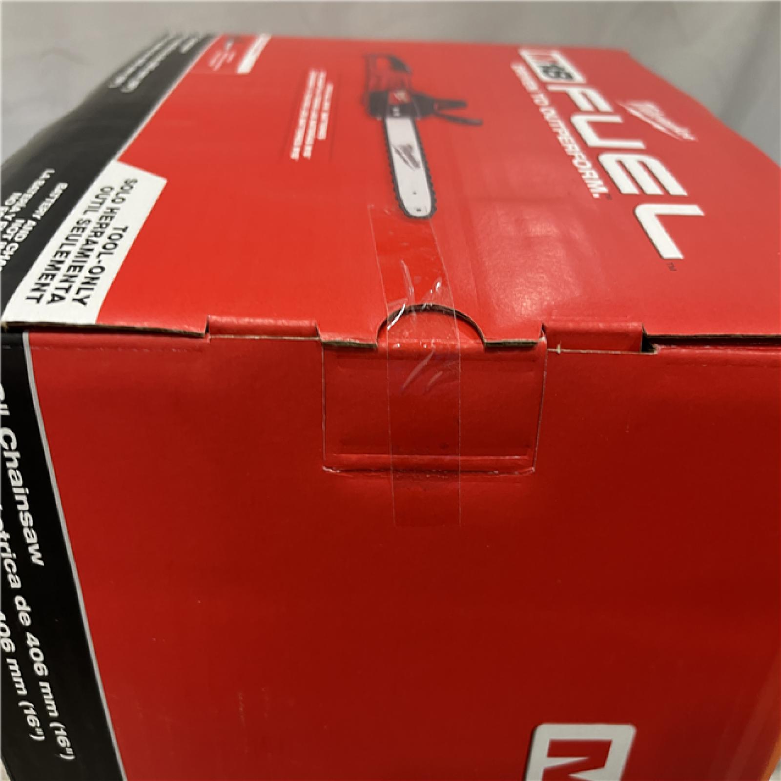 NEW - Milwaukee FUEL 16 in. 18V Lithium-Ion Brushless Battery Chainsaw (Tool-Only)