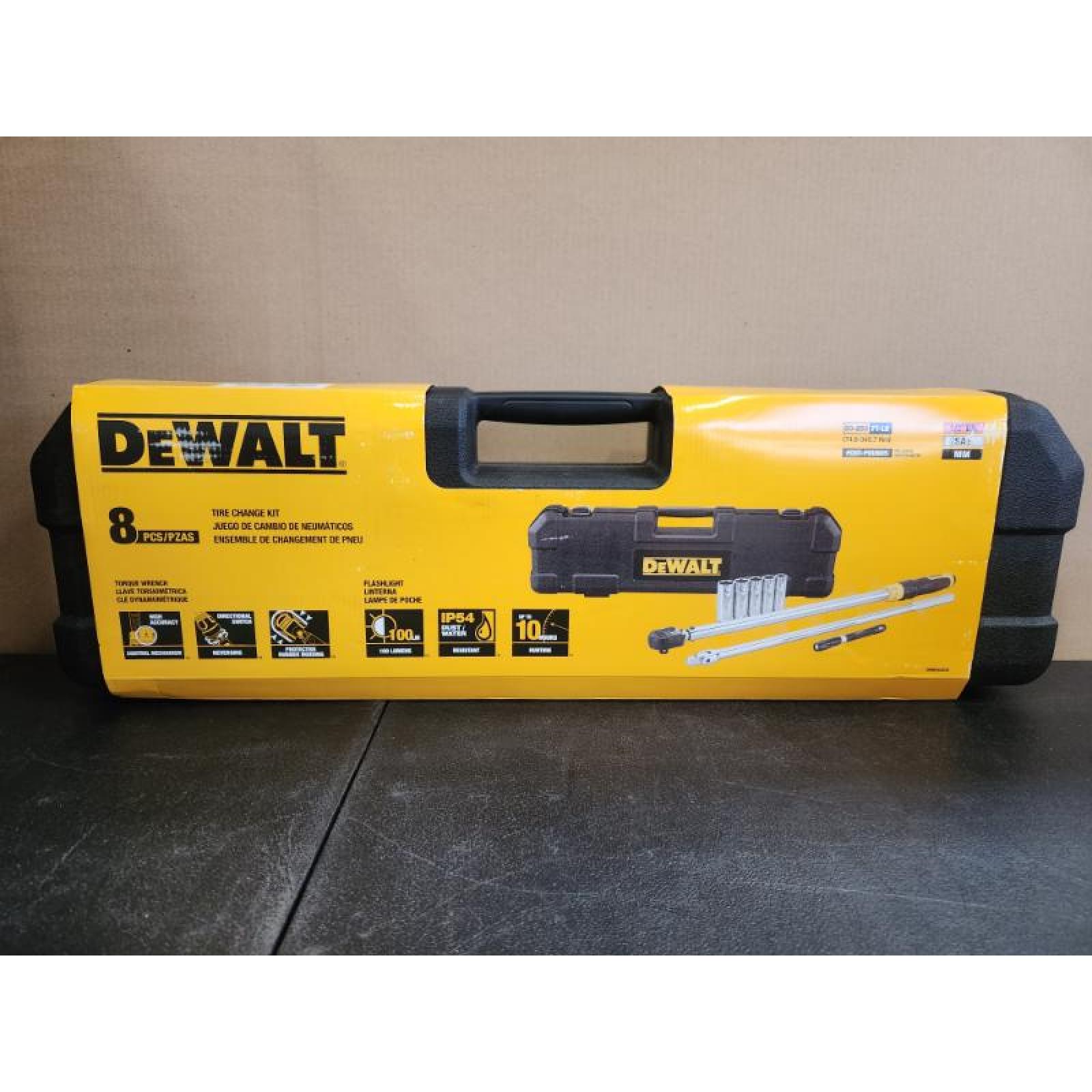 Phoenix NEW DEWALT 1/2 in. Drive Torque Wrench Tire Change Kit (7-Piece)