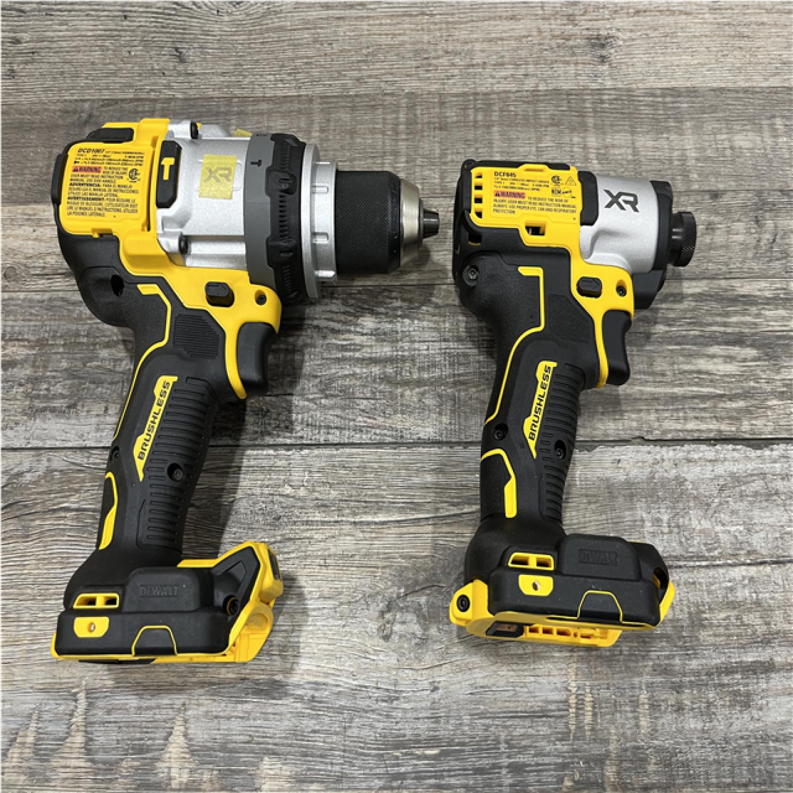 AS-IS DEWALT 20V XR Lithium-Ion Cordless Brushless 1/2 in. Drill/Driver Kit
