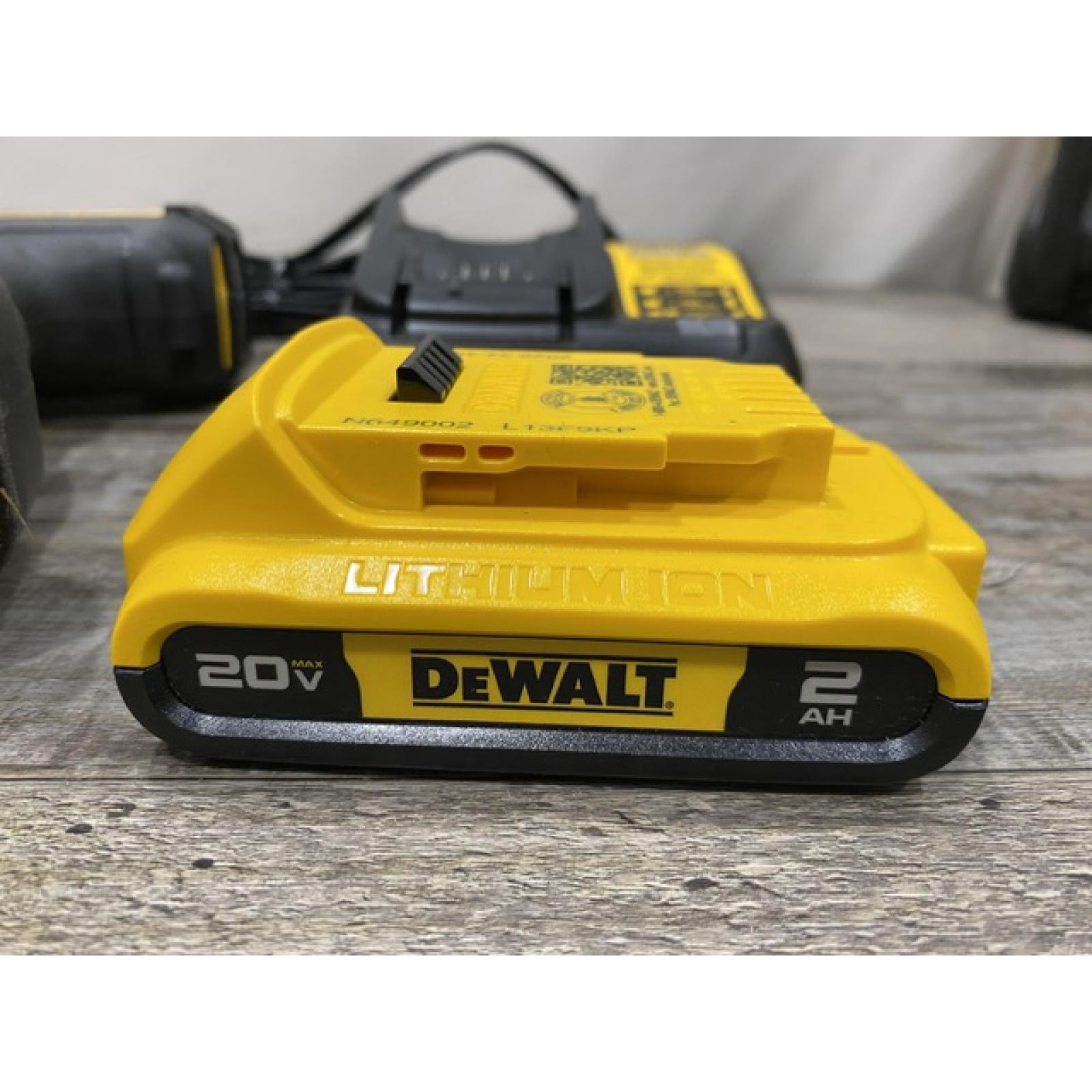 AS-IS DEWALT 20V MAX Cordless Battery Powered Pruner Kit