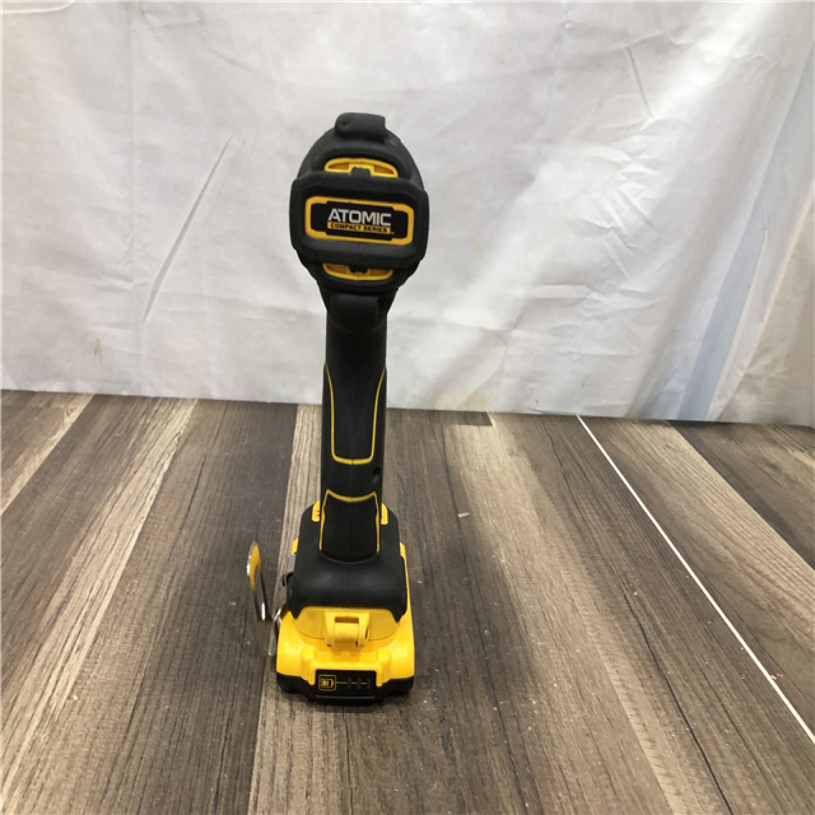 AS-IS DEWALT Atomic 20V Max Lithium-Ion Brushless Cordless Compact 1/4 in. Impact Driver Kit