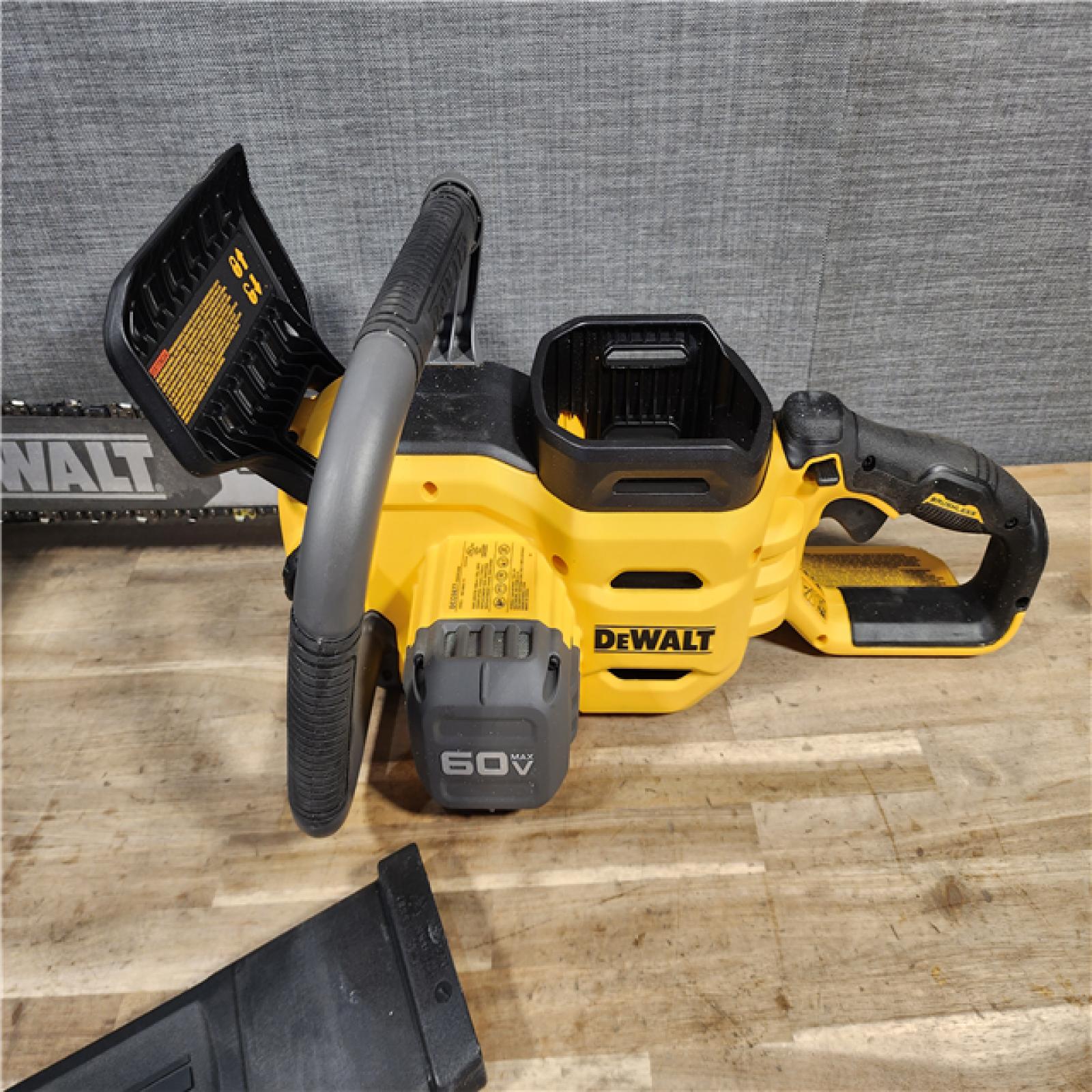 HOUSTON LOCATION - AS-IS DEWALT FLEXVOLT 60V MAX 20 in. Brushless Cordless Battery Powered Chainsaw and Carry Case (Tool and Case Only)