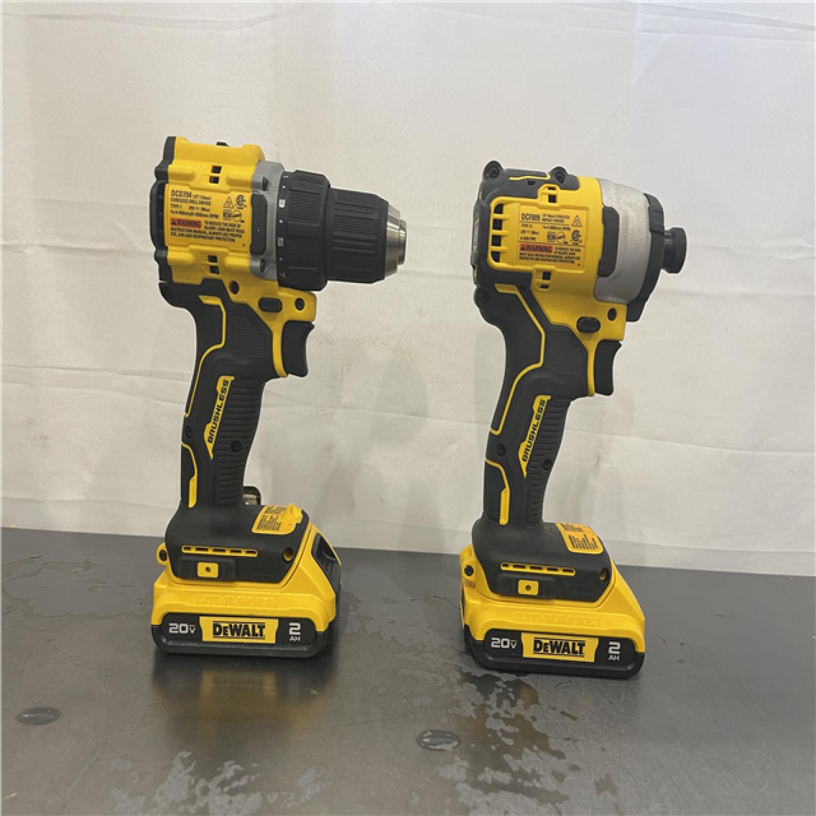 AS-IS- DEWALT ATOMIC 20-Volt MAX Lithium-Ion Cordless Combo Kit