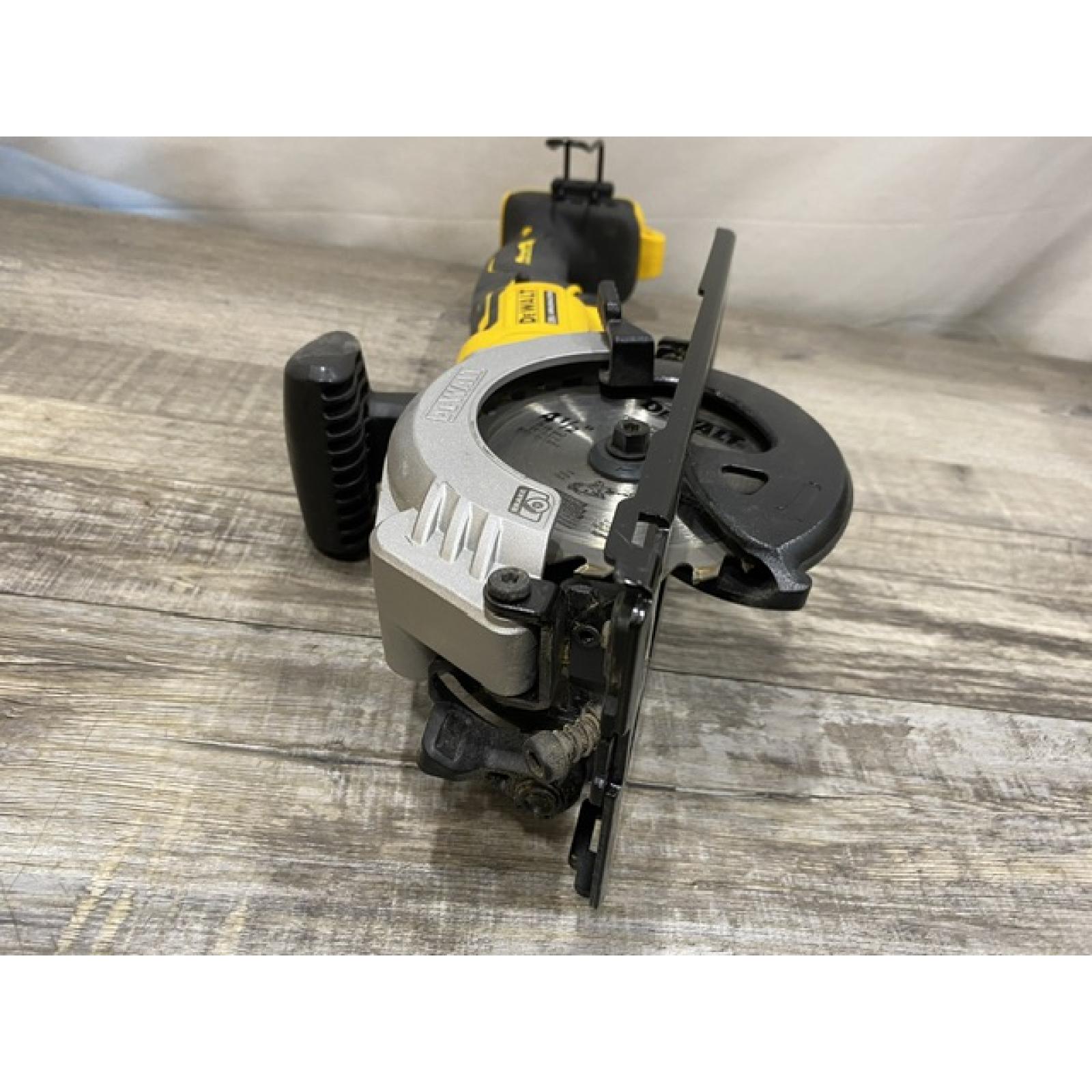 AS-IS DEWALT ATOMIC 20V MAX Cordless Brushless 4-1/2 in. Circular Saw (Tool Only)