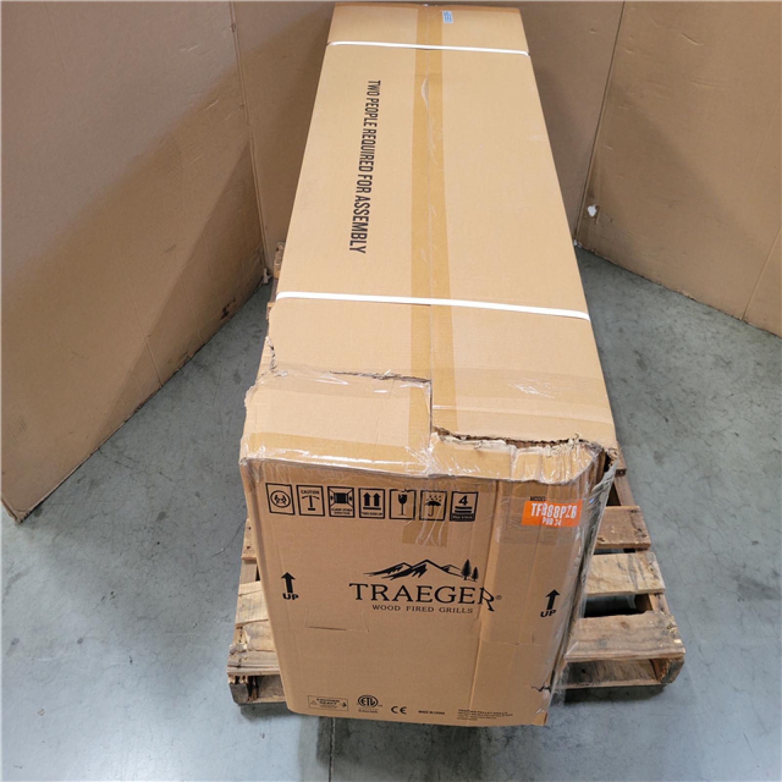 CALIFORNIA AS-IS NEW Traeger Pro 34 Wood Pellet Grill and Smoker