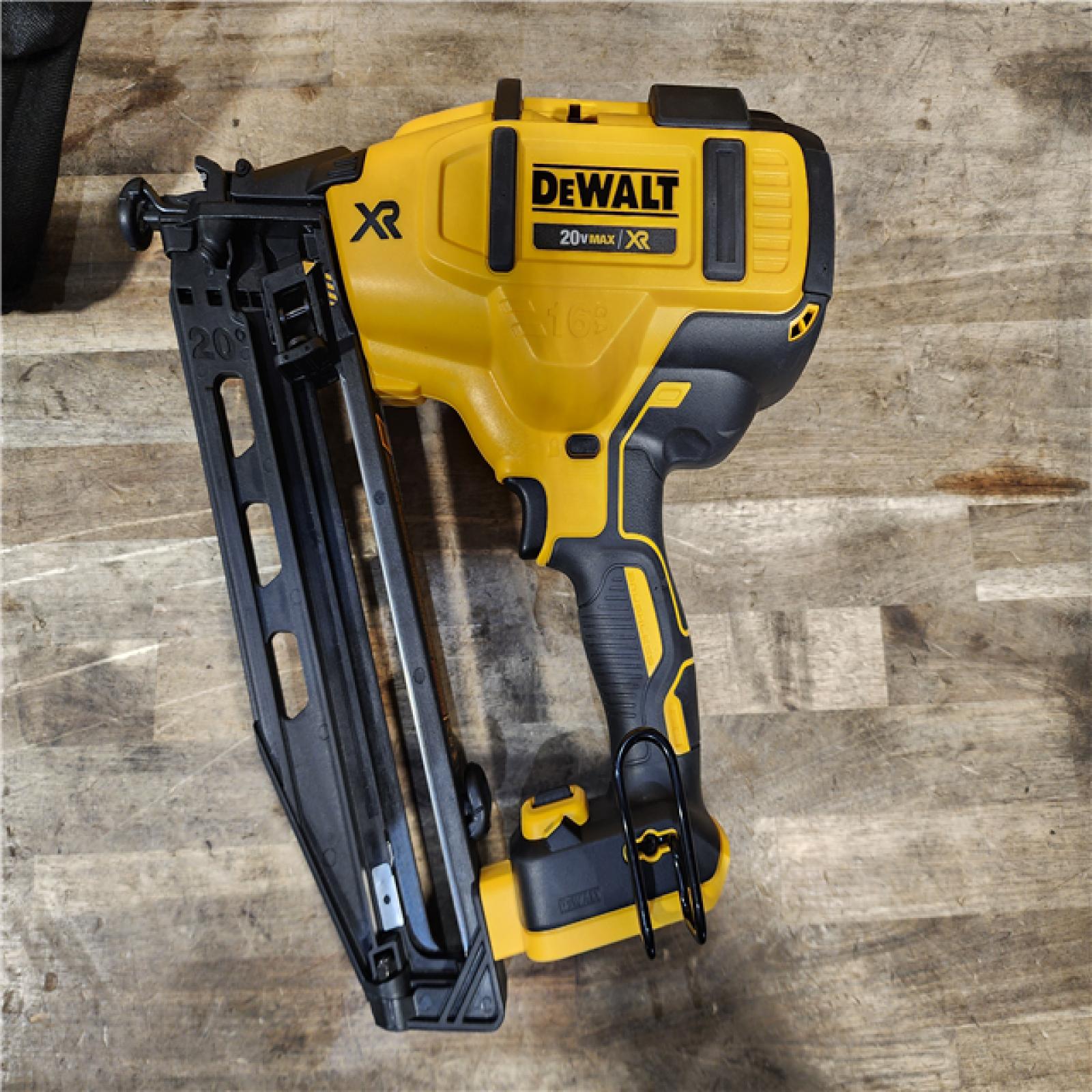 HOUSTON LOCATION - AS-IS DeWalt 20V 16 Gauge Cordless Angled Finish Nailer Kit W/ 2Ah Battery