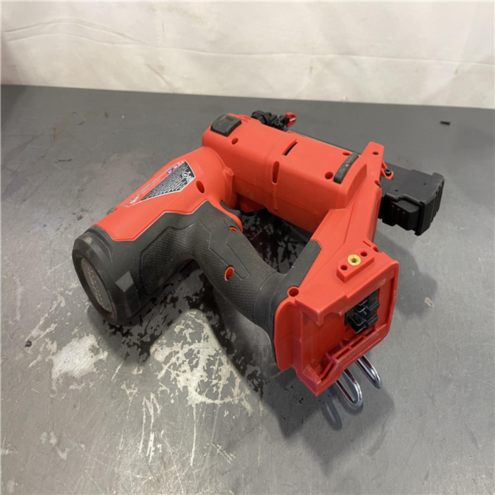 AS-IS - Milwaukee M18 FUEL 18-Volt Lithium-Ion Brushless Cordless Gen II 18-Gauge Brad Nailer