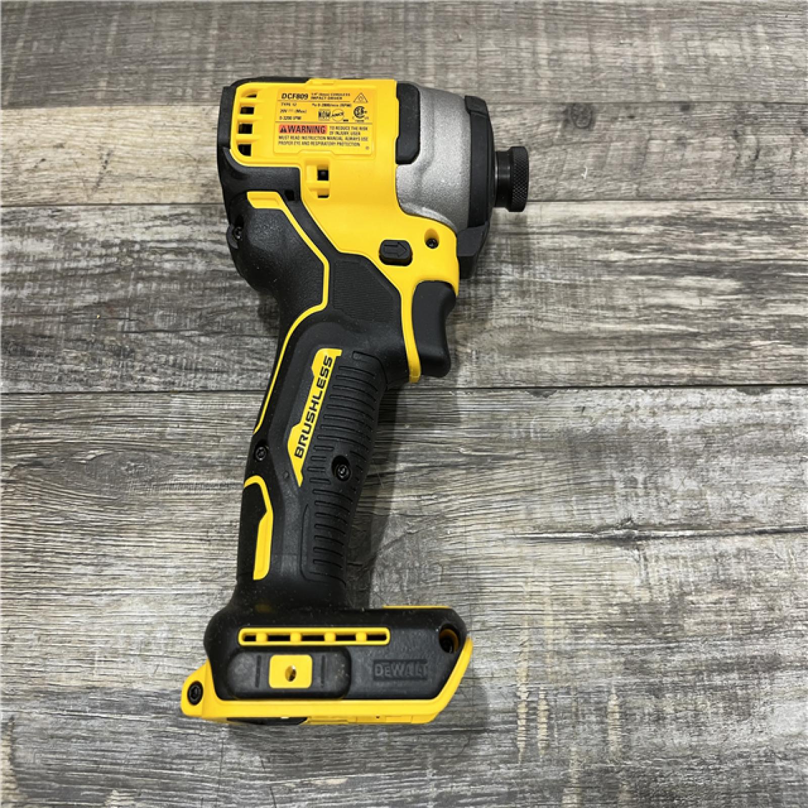 AS-IS DEWALT Atomic 20V Max Lithium-Ion Brushless Cordless Compact 1/4 in. Impact Driver Kit