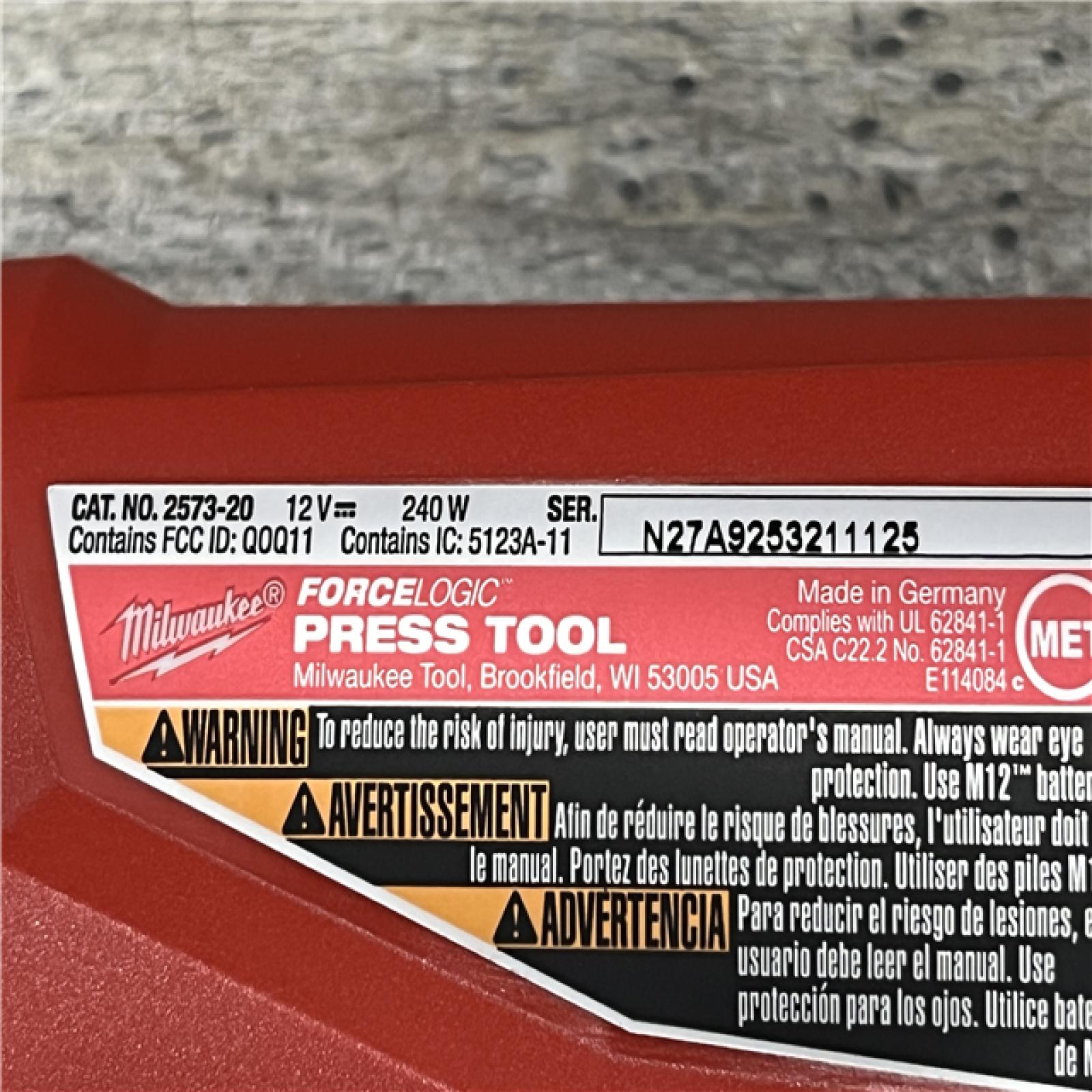 LIKE NEW - Milwaukee 12-Volt Lithium-Ion FORCE LOGIC Copper Press Tool Kit