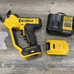 AS-IS DEWALT 20V MAX Cordless Battery Powered Pruner Kit