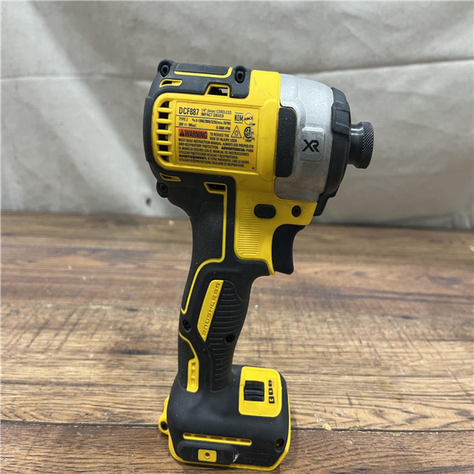 AS-IS DEWALT 20V MAX Cordless Brushless Hammer Drill/Driver 2 Tool Combo Kit with FLEXVOLT ADVANTAGE