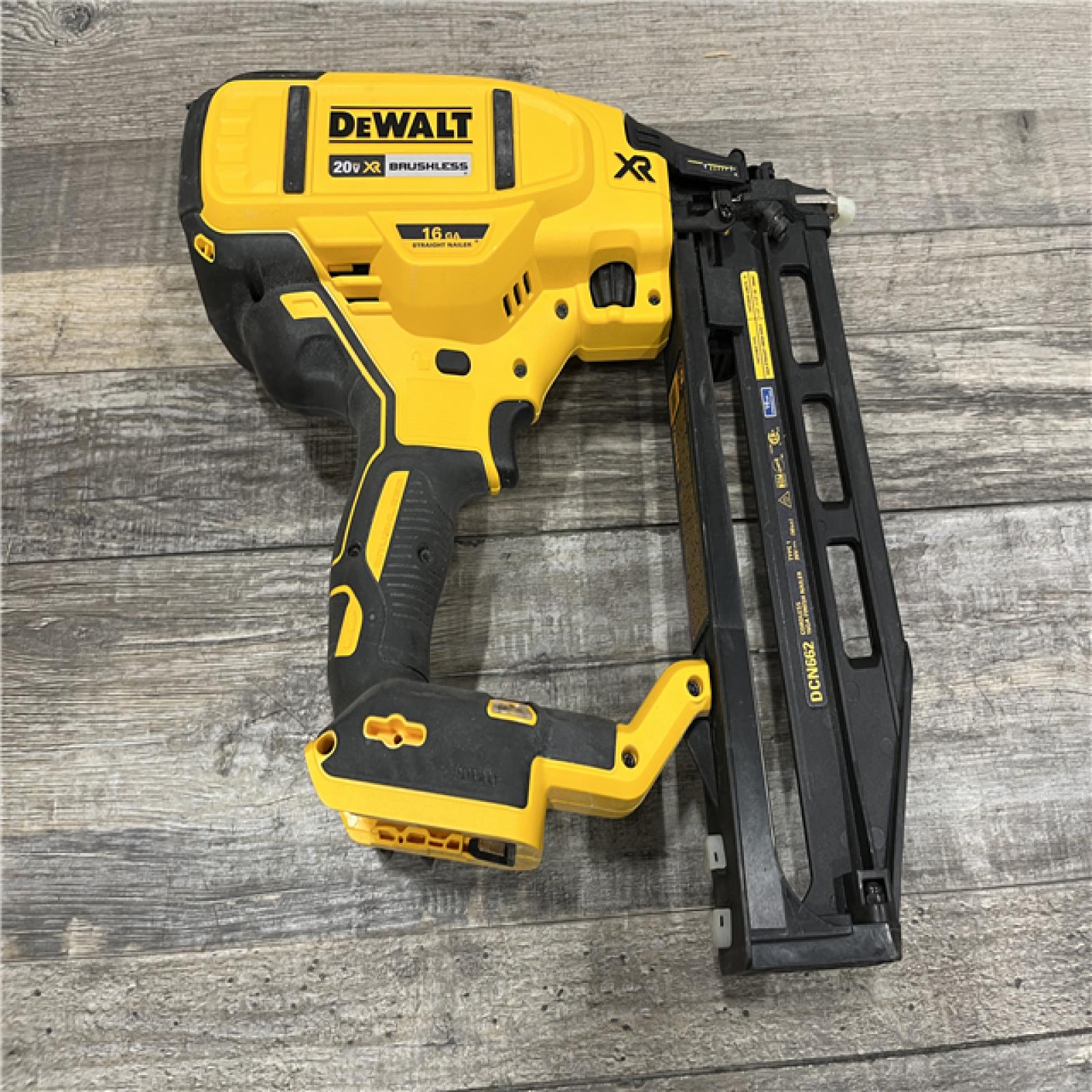 AS-IS DEWALT 20V MAX XR 16-Gauge Lithium-Ion Cordless Finish Nailer (Tool Only)