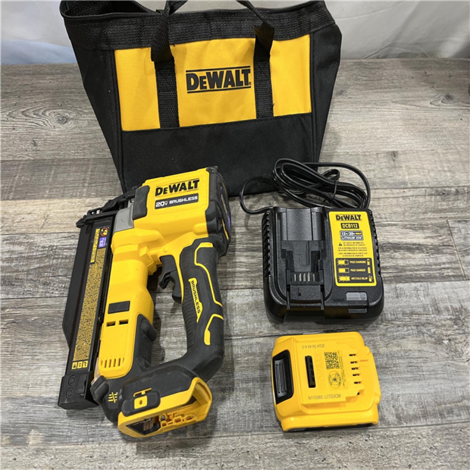 AS-IS DEWALT ATOMIC 20V MAX Lithium Ion Cordless 23 Gauge Pin Nailer Kit