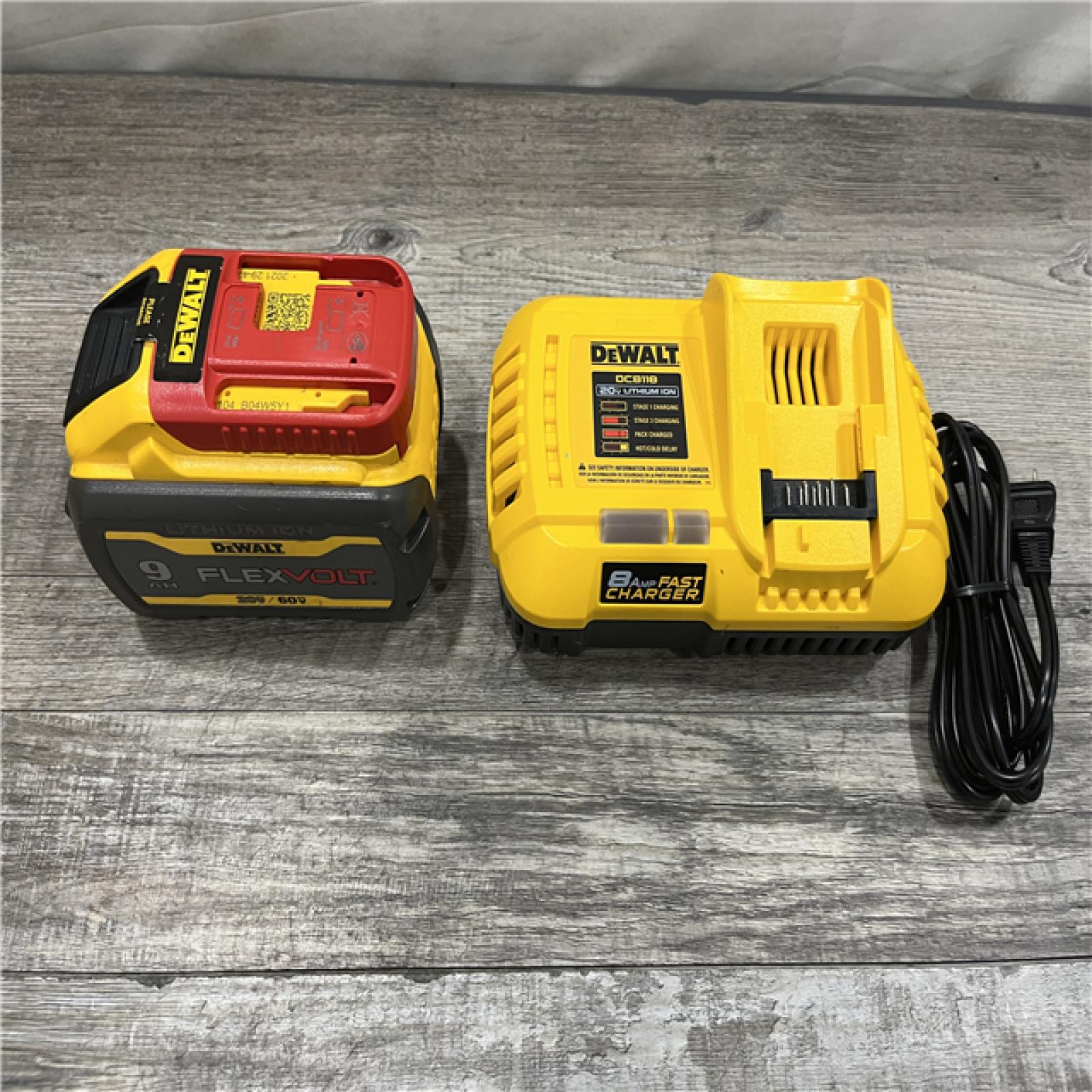 AS-IS DEWALT 20V/60V MAX FLEXVOLT Lithium-Ion 9.0Ah Battery and Charger Starter Kit