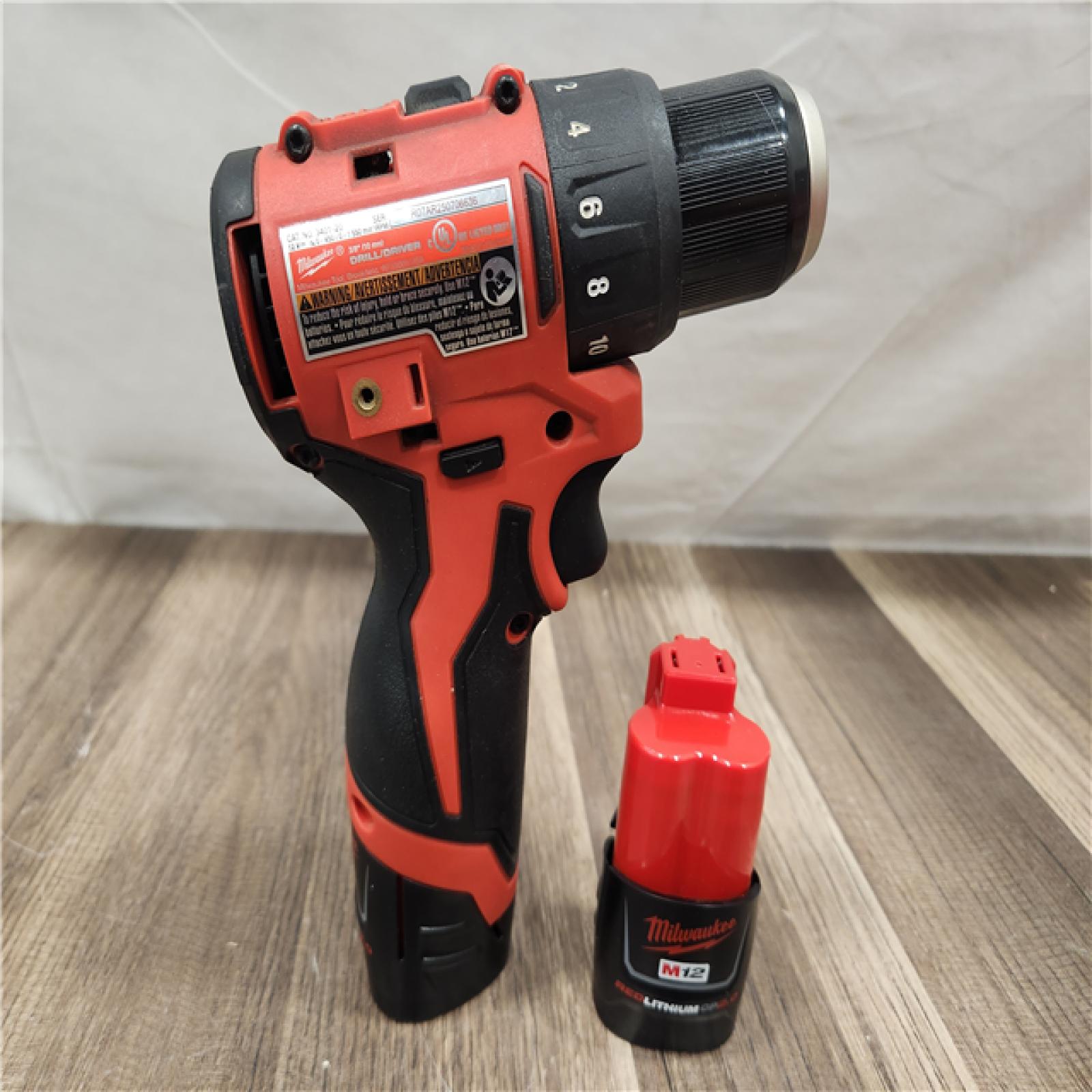AS-IS- Milwaukee Tool M12 3/8 in. Brushless Cordless Drill/Driver Kit (Battery & Charger)