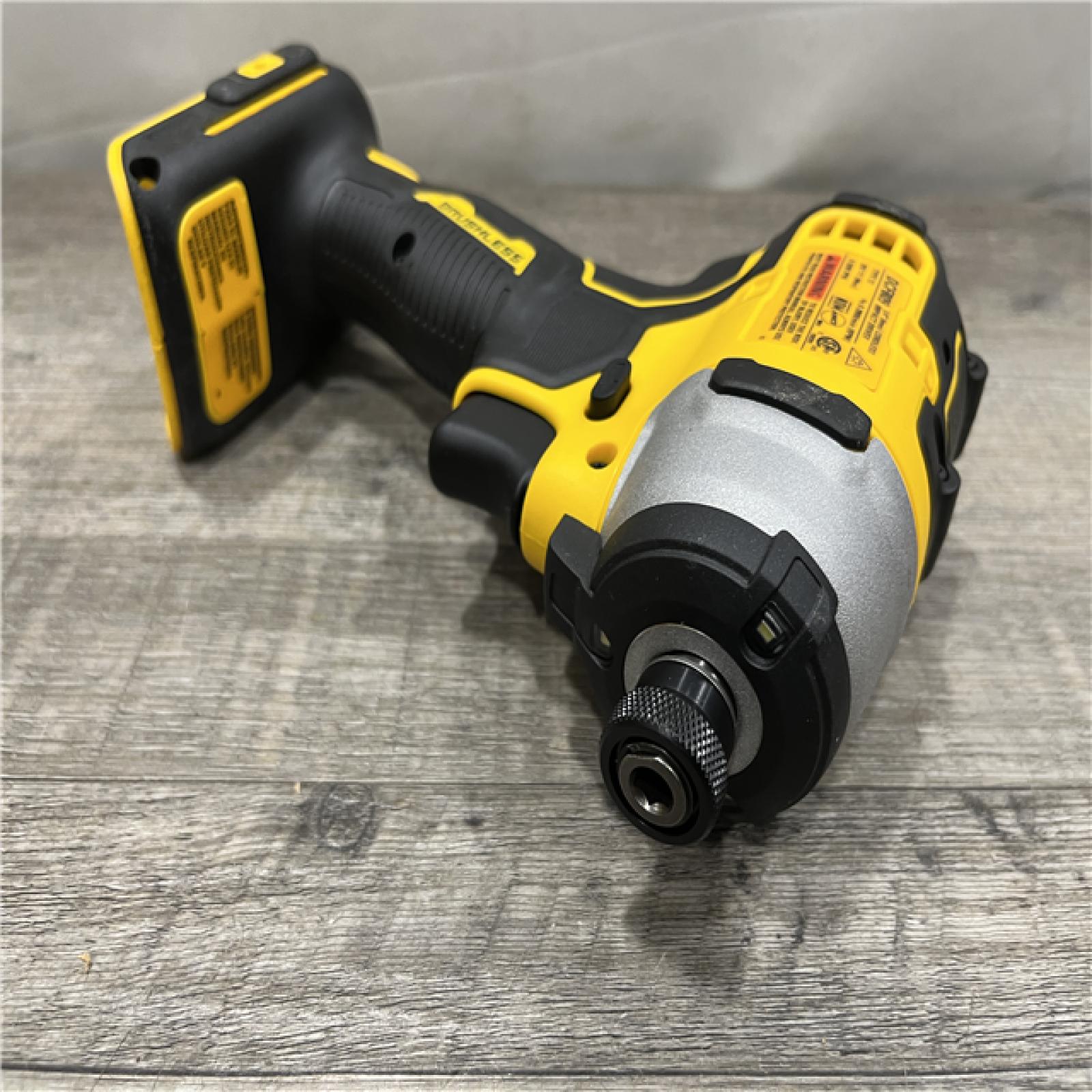 AS-IS DEWALT Atomic 20V Max Lithium-Ion Brushless Cordless Compact 1/4 in. Impact Driver Kit