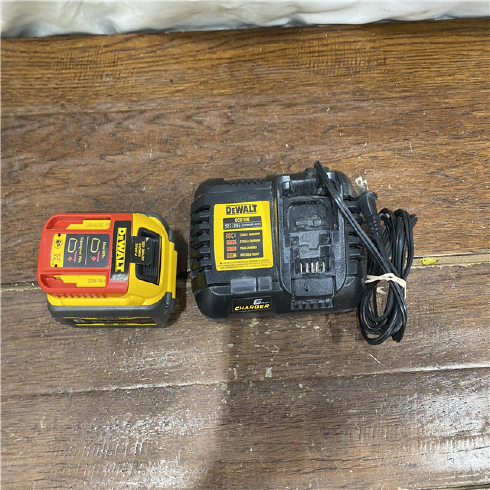 AS-IS DEWALT FLEXVOLT 20V/60V MAX Lithium-Ion 6.0Ah Battery Pack with 6 Amp Output Charger