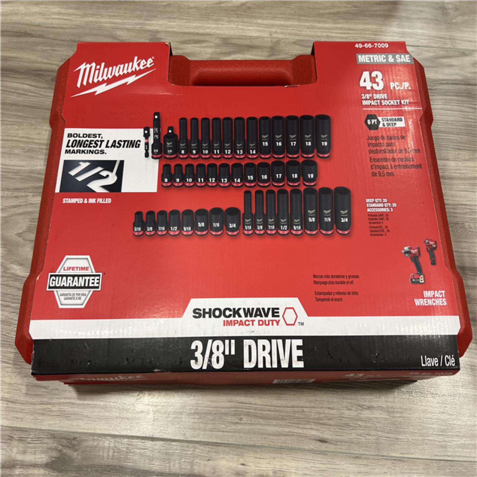 NEW Milwaukee SHOCKWAVE 3/8 in. Drive SAE and Metric 6 Point Impact Socket Set (43-Piece)