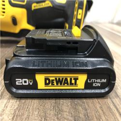 AS-IS DEWALT 20V MAX XR Cordless Brushless 3-Speed Oscillating Multi Tool Kit