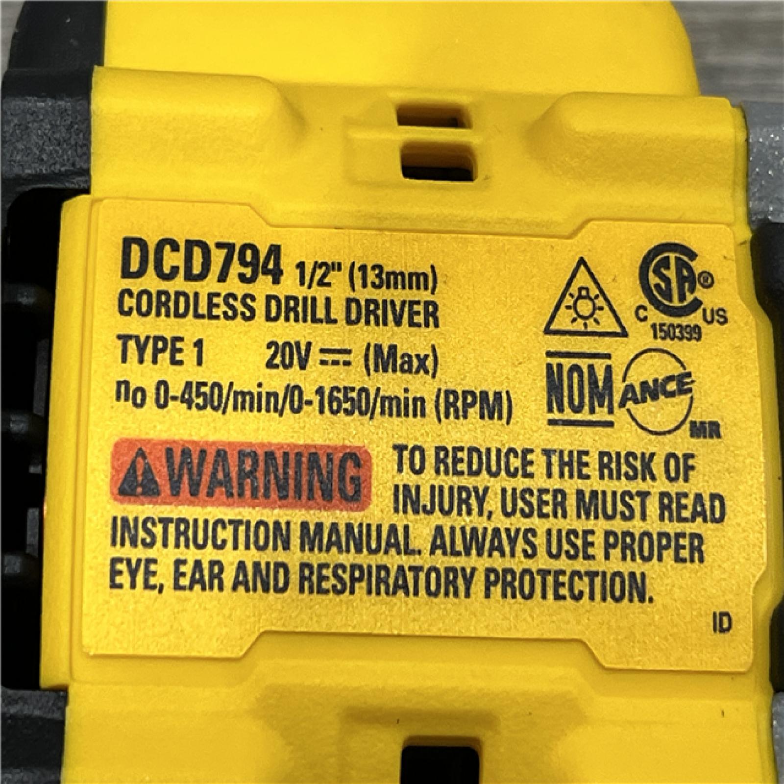 AS-IS DEWALT ATOMIC 20-Volt MAX Lithium-Ion Cordless Combo Kit