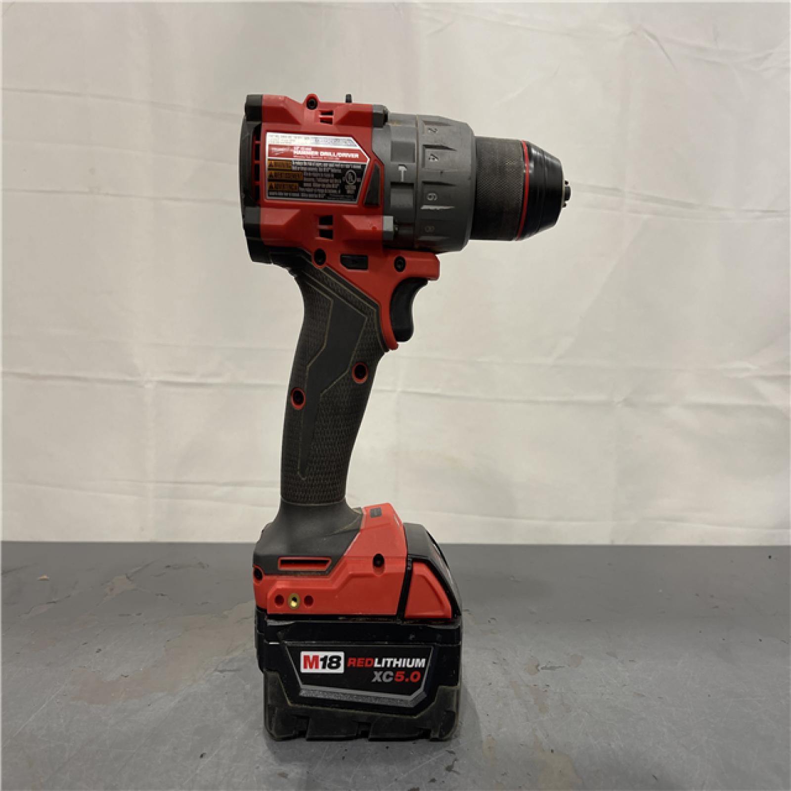AS-IS - Milwaukee M18 FUEL 18-Volt Lithium-Ion Brushless Cordless 1/2 in. Hammer Drill/Driver Kit