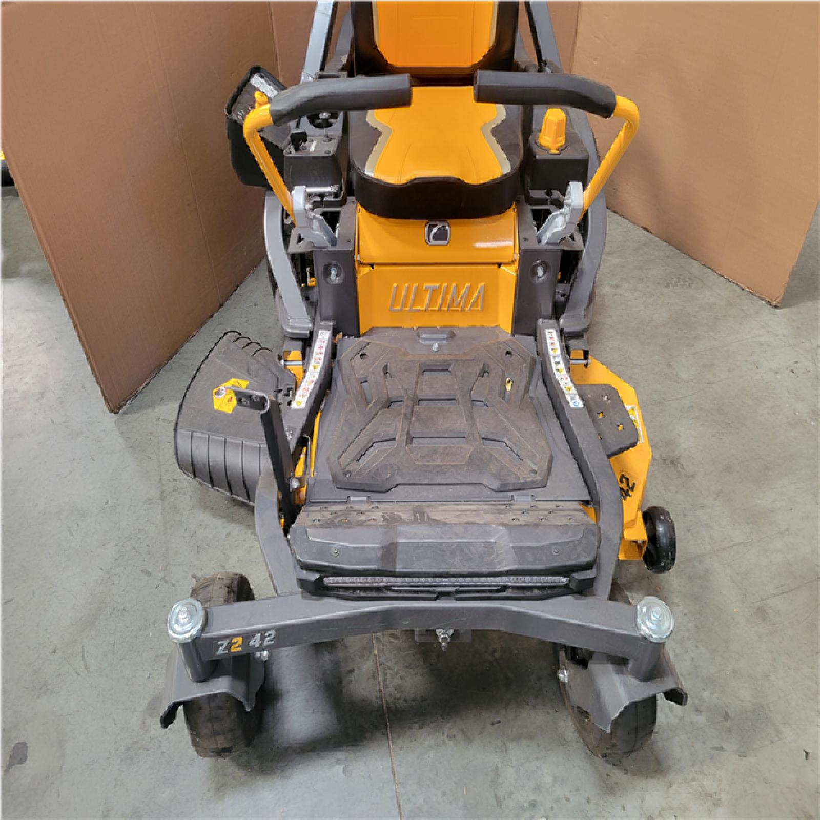 CALIFORNIA AS-IS CUB CADET ULTIMA ZT2 42 SIT DOWN RIDING LAWN MOWER
