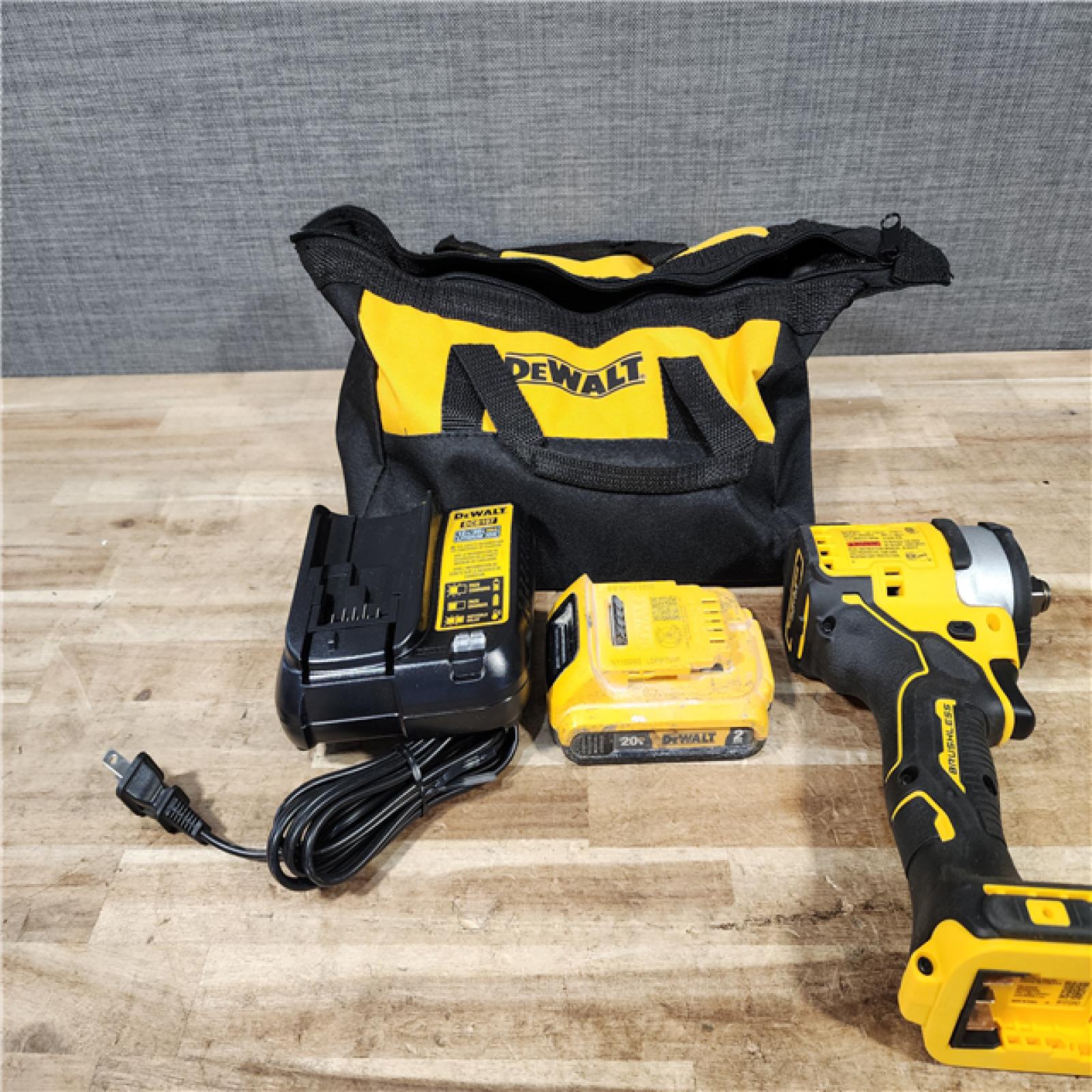 HOUSTON LOCATION - AS - IS DEWALT 20V Max 1/2 Impact Wrench COMBO KIT