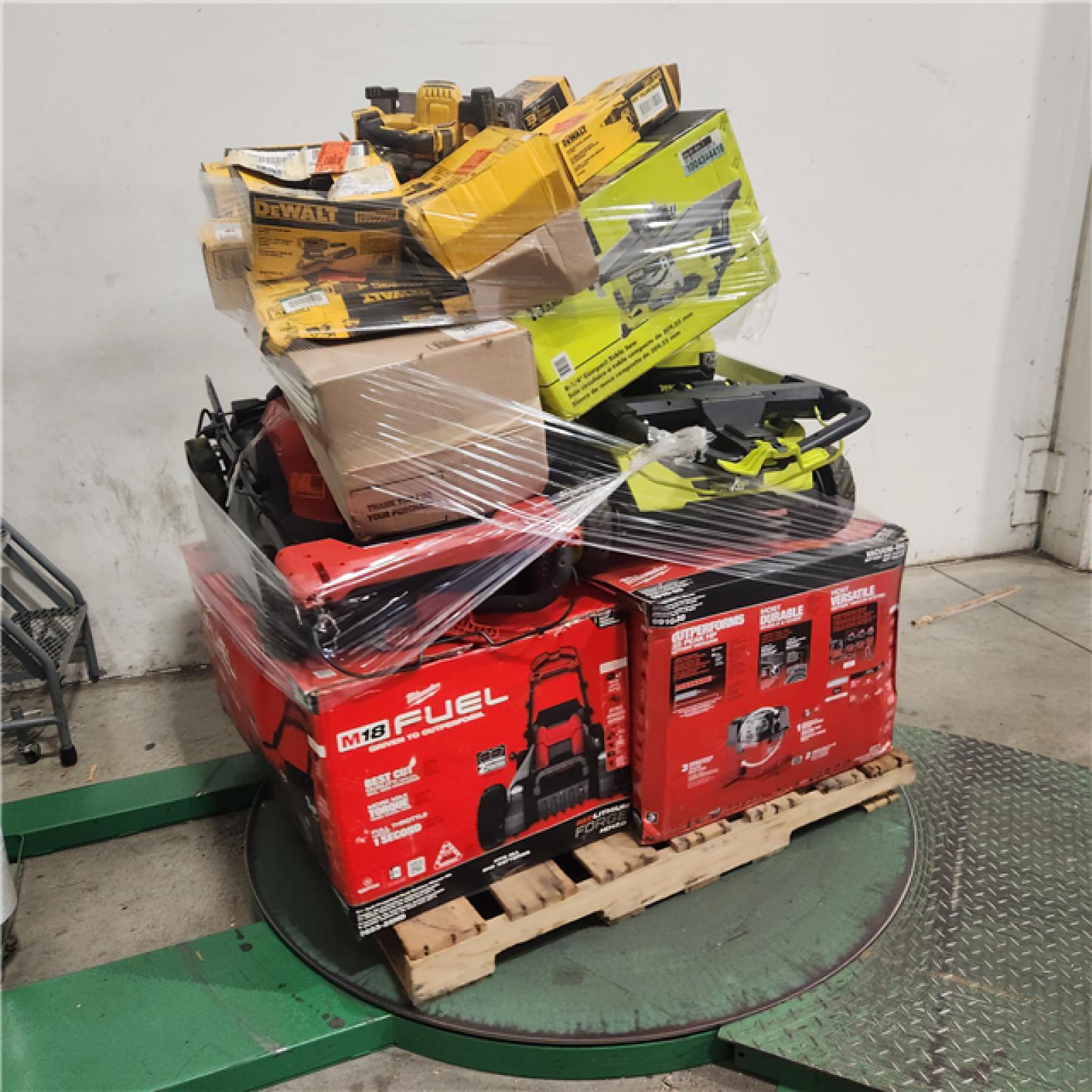 Dallas Location - As-Is Tool Pallet
