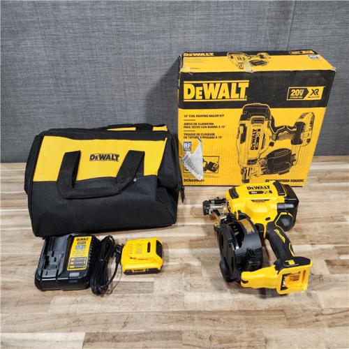 HOUSTON LOCATION - AS-IS (APPEARS LIKE NEW) DEWALT 20V MAX Lithium-Ion 15-Degree Electric Cordless Roofing Nailer Kit