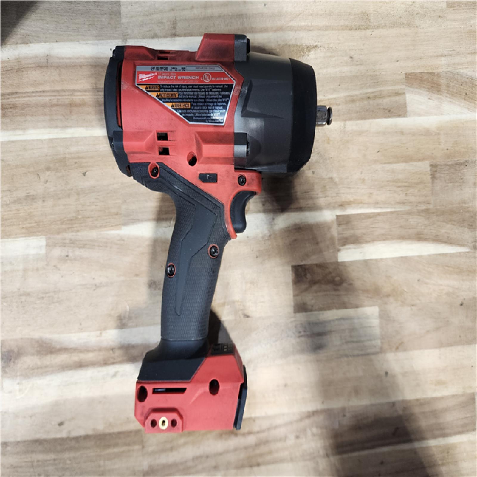 HOUSTON LOCATION - AS-IS Milwaukee FUEL 18V Lithium-Ion Brushless Cordless 1/2 in. Impact Wrench w/Friction Ring Kit